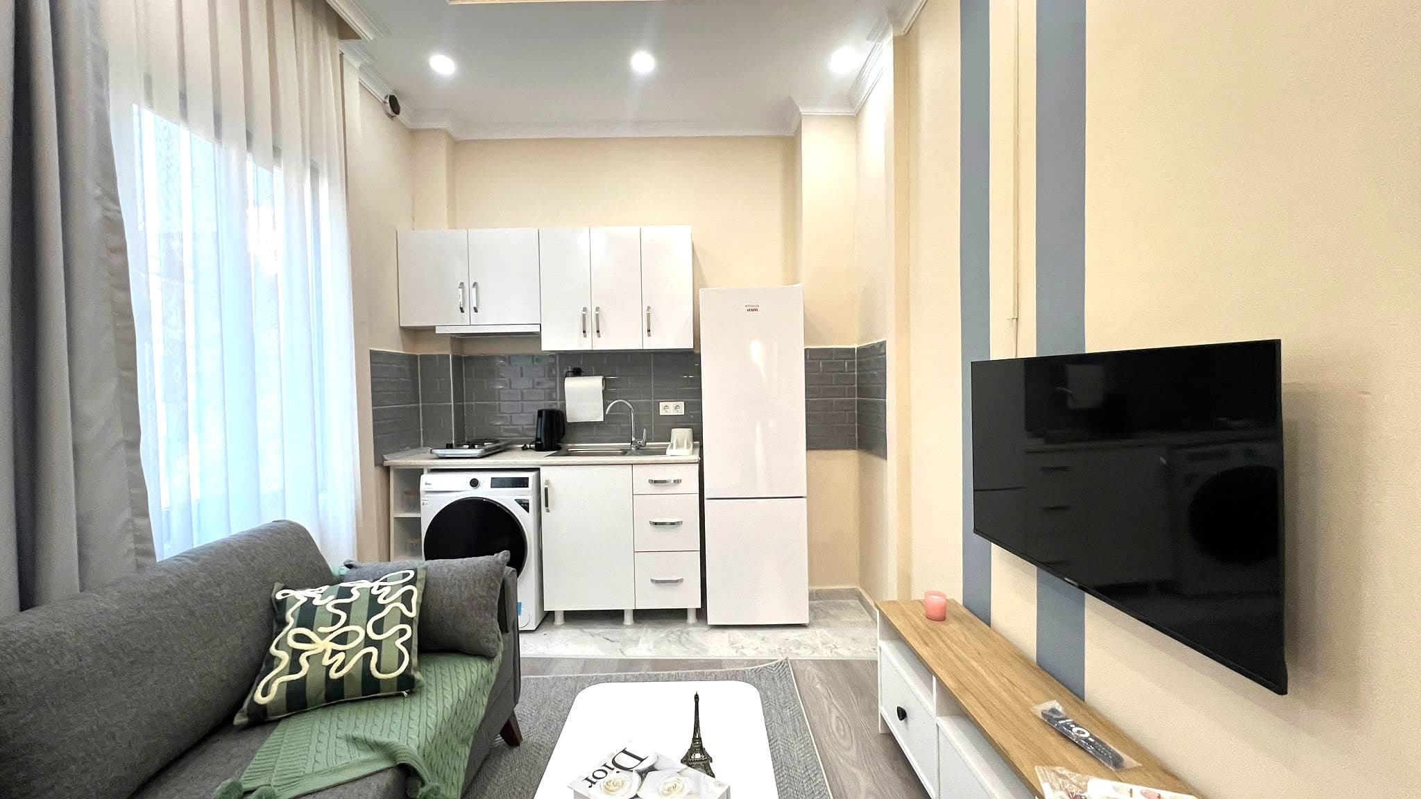 Elegant 2BR Stay | Explore Taksim, furnished apartment in Beyoğlu, Istanbul — image 7