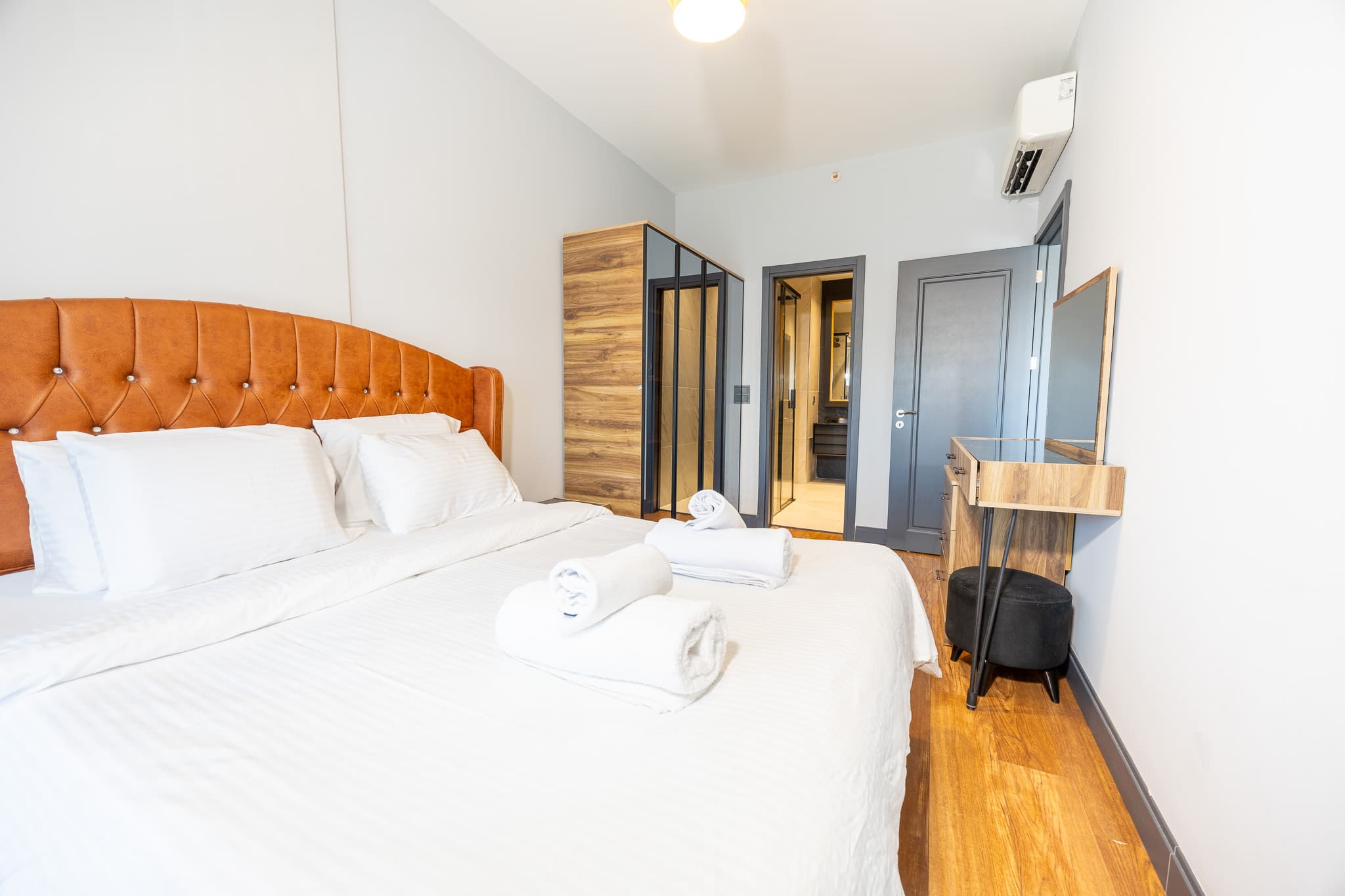 central City Apartment with Premium Amenities , furnished apartment in Beyoğlu, Istanbul — image 10