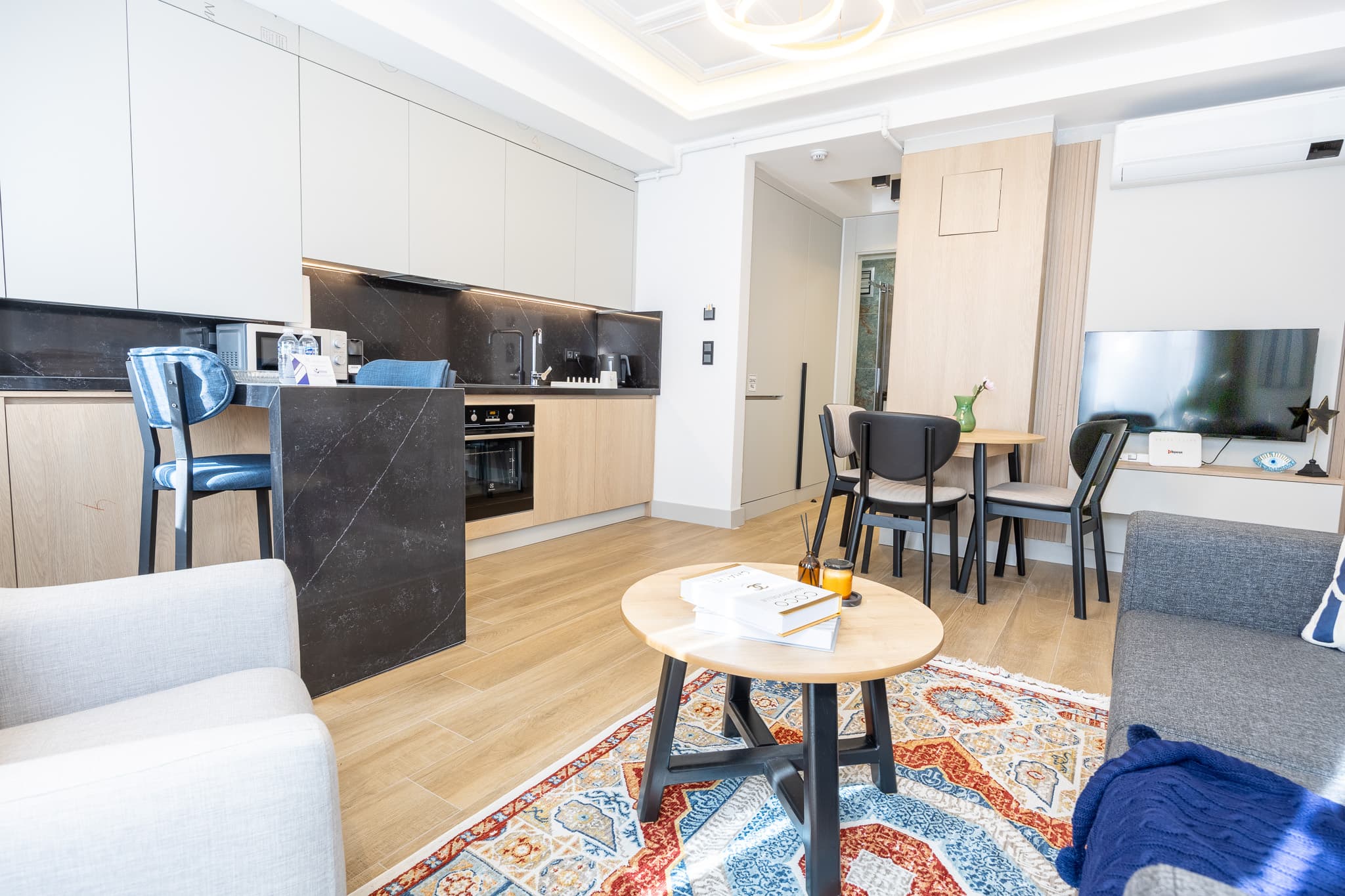 Stylish 1BR | Bright Modern Living, furnished apartment in Beyoğlu, Istanbul — image 7