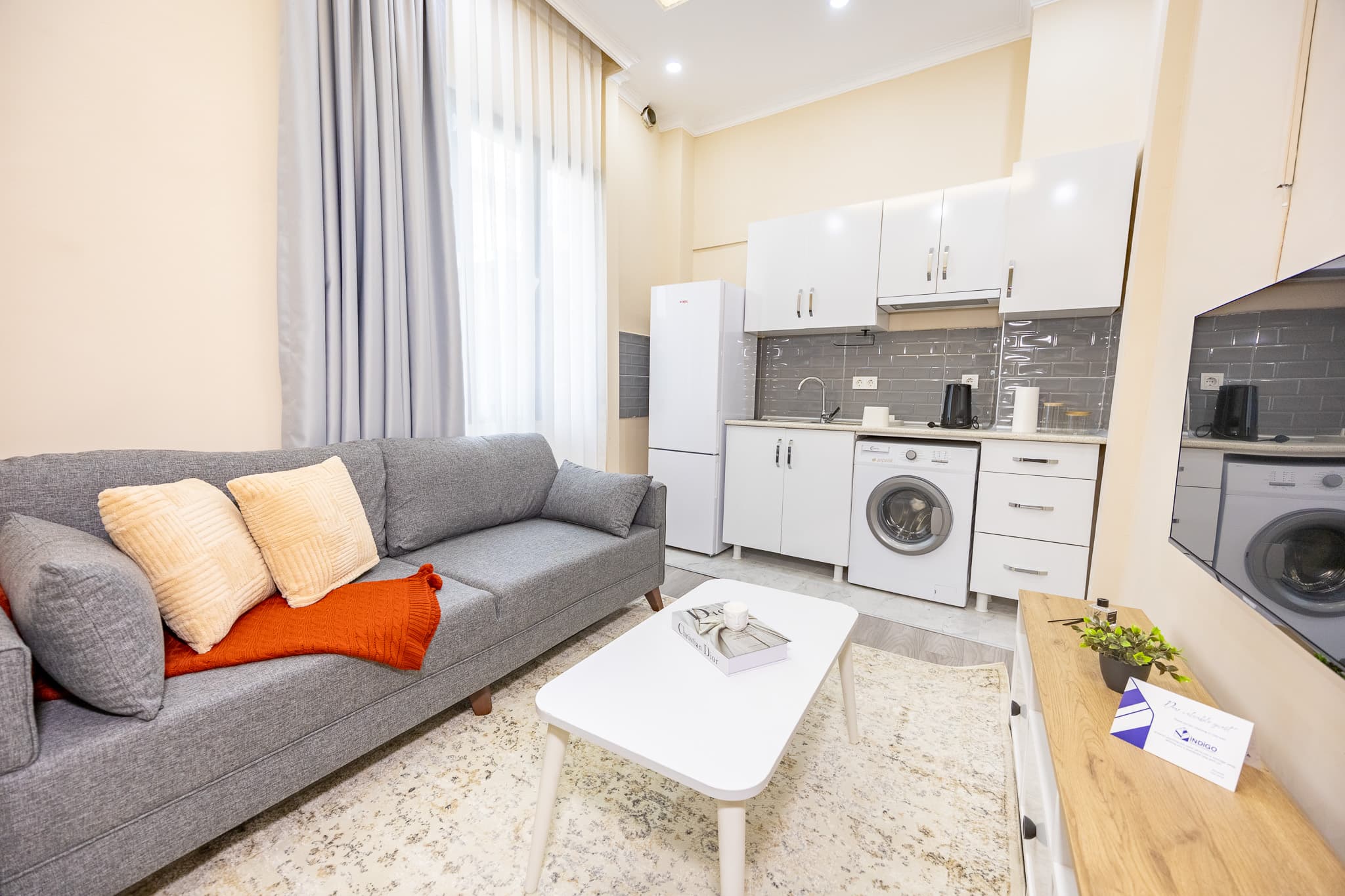 Bright & Modern 2 Bdr | Walk to Taksim, furnished apartment in Beyoğlu, Istanbul — image 7