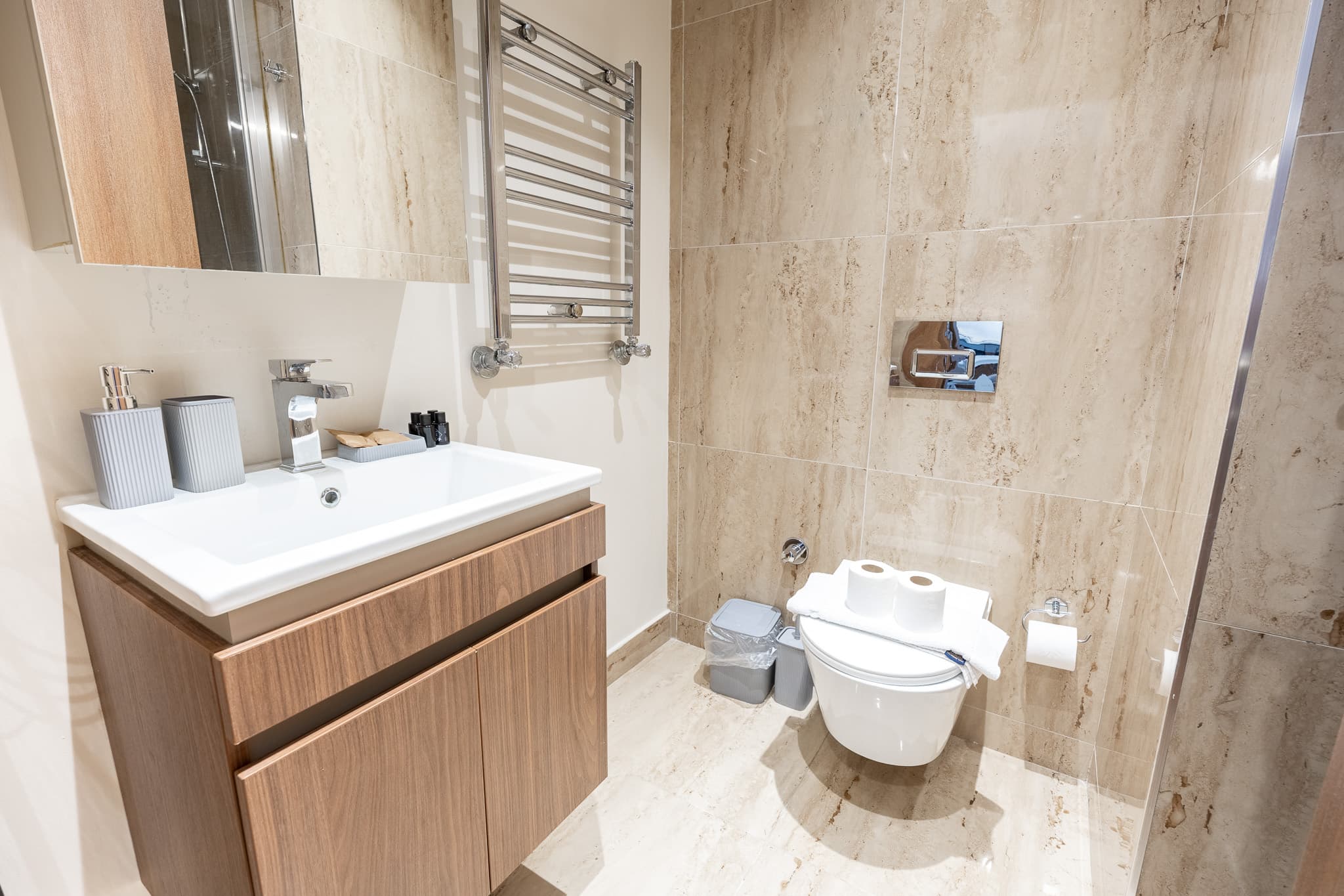 Spacious 1BR with City View | Next to 212 Outlet , furnished apartment in Bağcılar, Istanbul — image 10