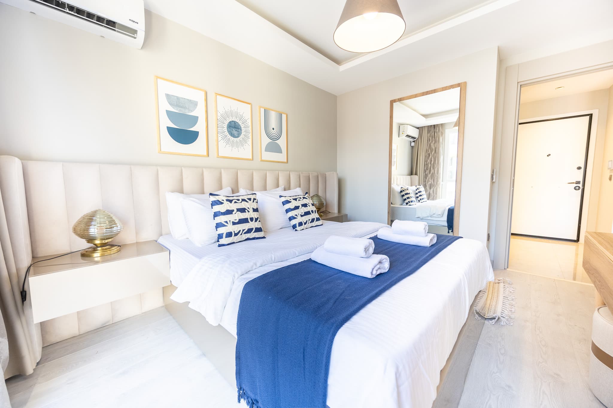 Relax Unwind: Inviting 1BR Apt, Cozy Interiors, furnished apartment in Küçükçekmece, Istanbul — image 8