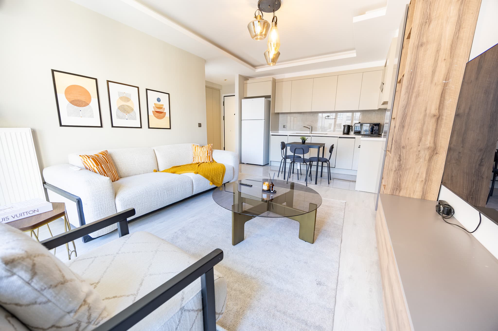 Relax Unwind: Inviting 1BR Apt, Cozy Interiors, furnished apartment in Küçükçekmece, Istanbul — image 5