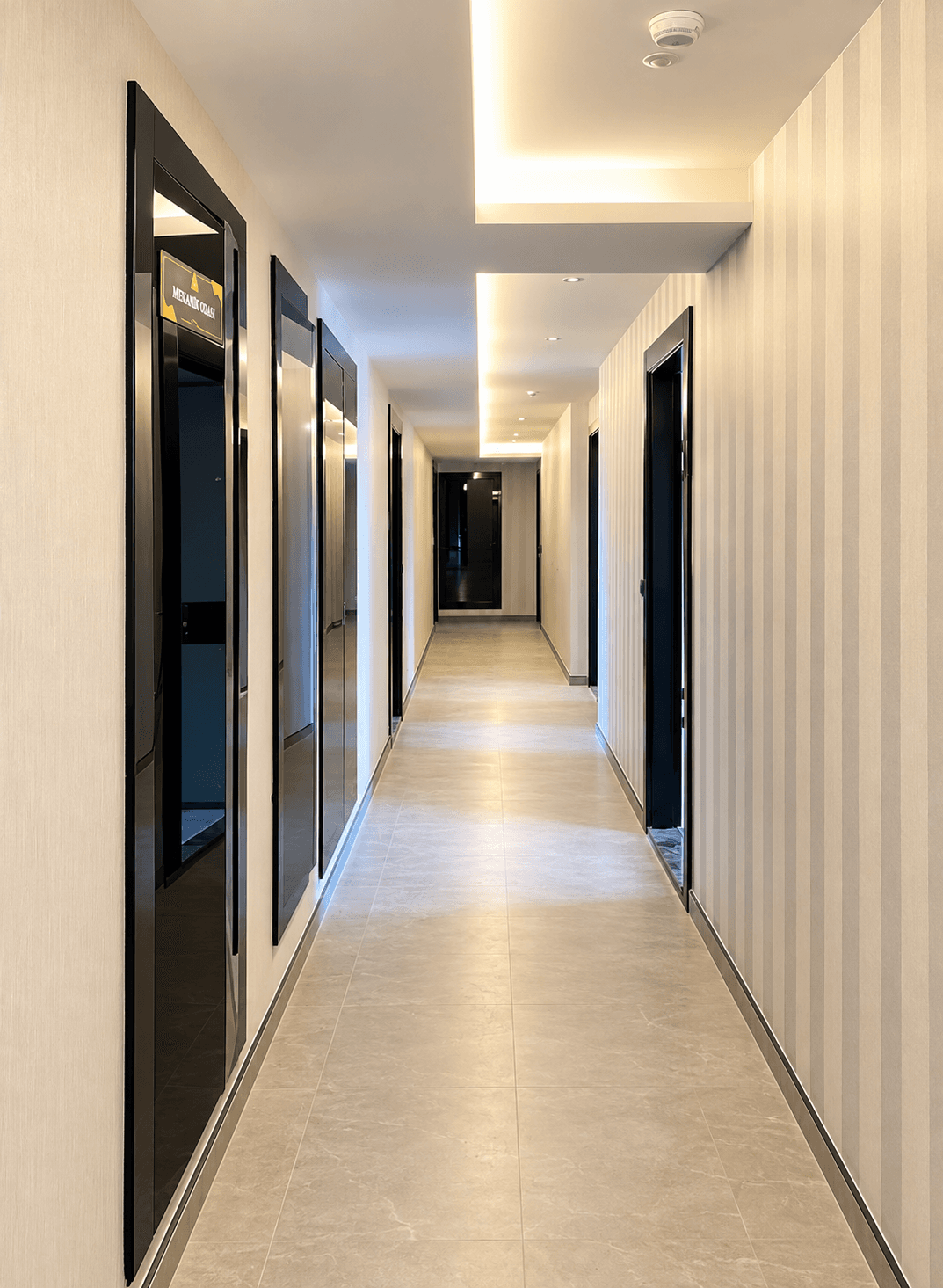 Relax Unwind: Inviting 1BR Apt, Cozy Interiors, furnished apartment in Küçükçekmece, Istanbul — image 21