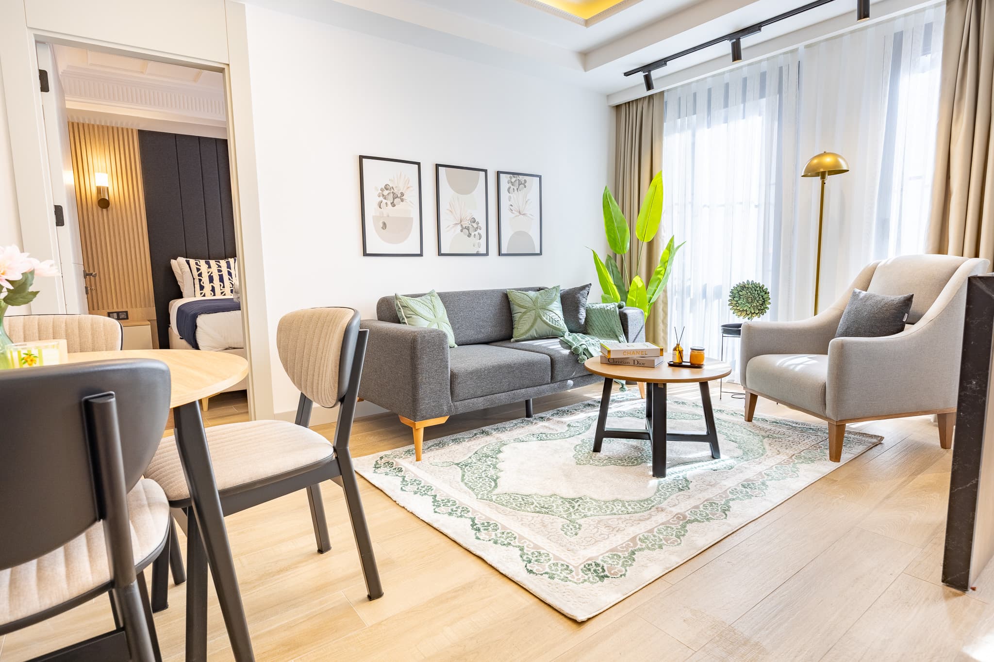 Elegant 1BR | Bright Modern Living, furnished apartment in Beyoğlu, Istanbul — image 2