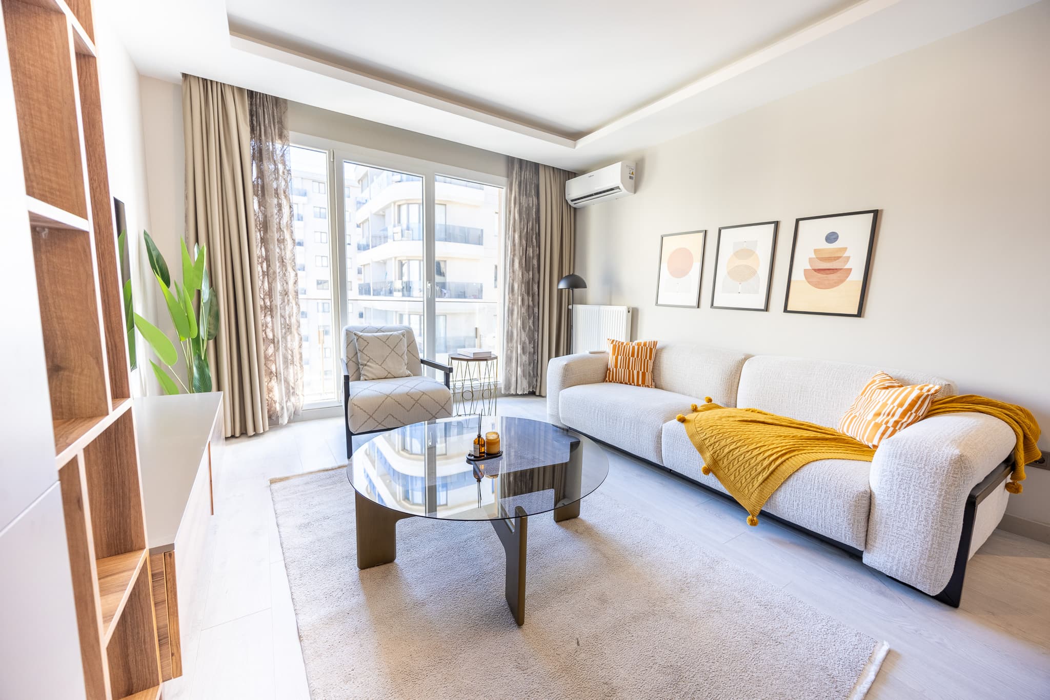 Relax Unwind: Inviting 1BR Apt, Cozy Interiors, furnished apartment in Küçükçekmece, Istanbul — image 3