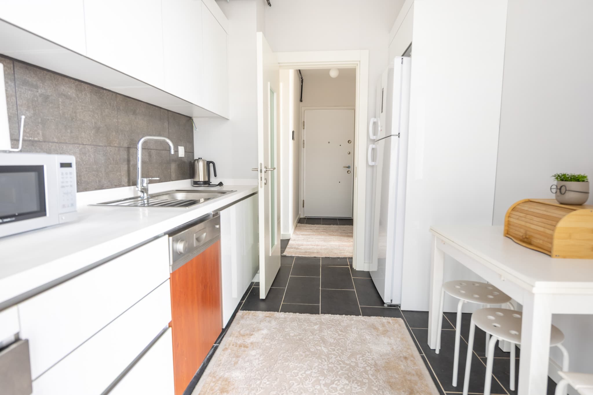 Modern 2BR Apt Near Vialand Mall  , furnished apartment in Eyüpsultan, Istanbul — image 29