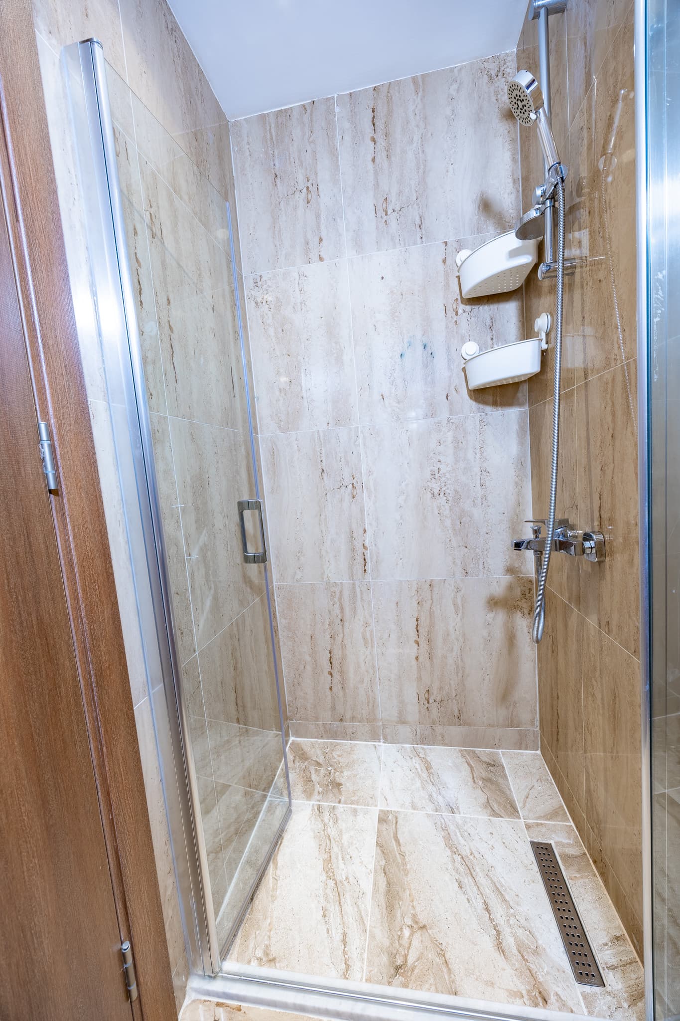 Warm & Stylish 1BR Apartment with City View, furnished apartment in Bağcılar, Istanbul — image 21