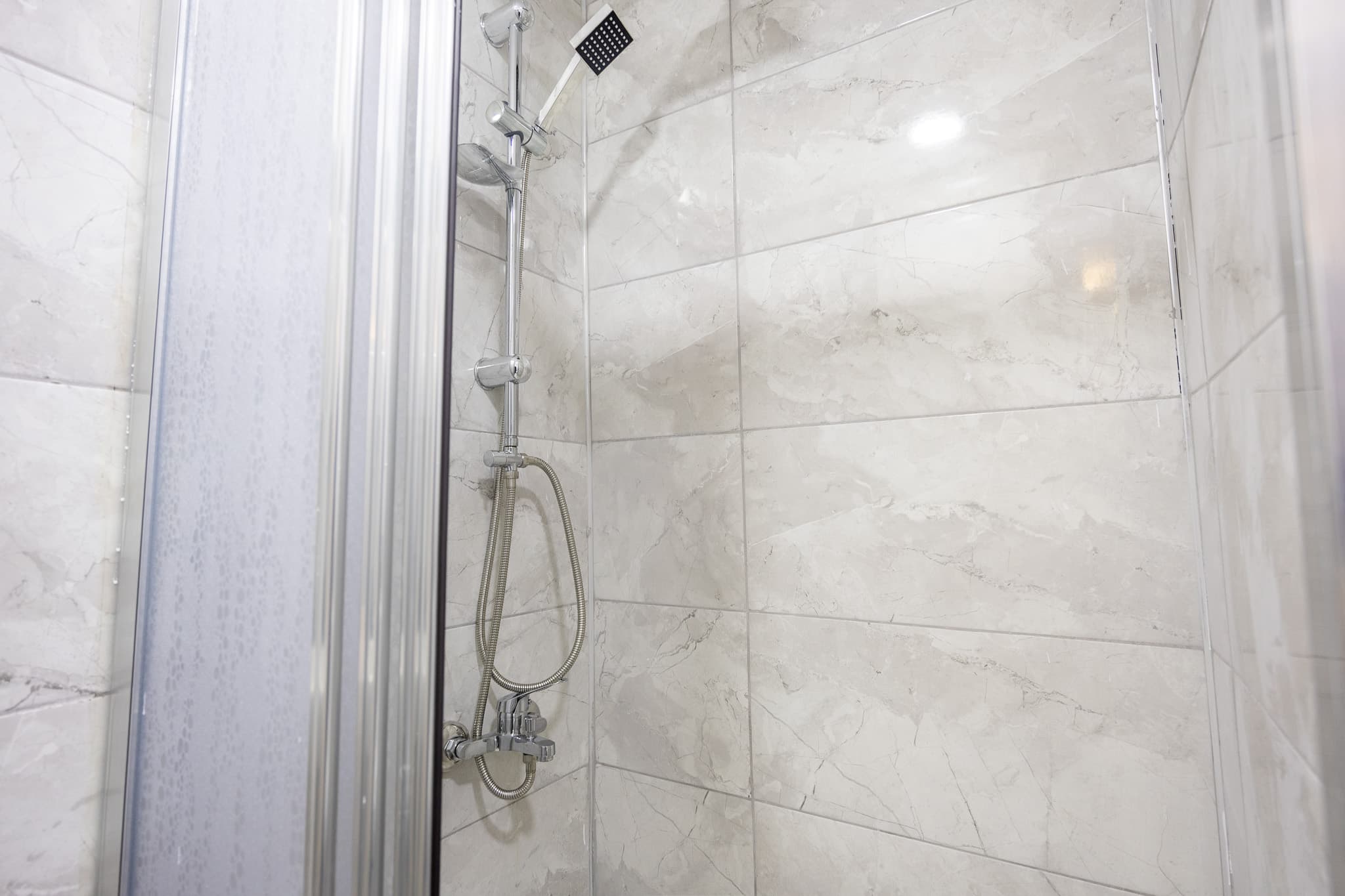 Elegant 2BR Stay | Explore Taksim, furnished apartment in Beyoğlu, Istanbul — image 18