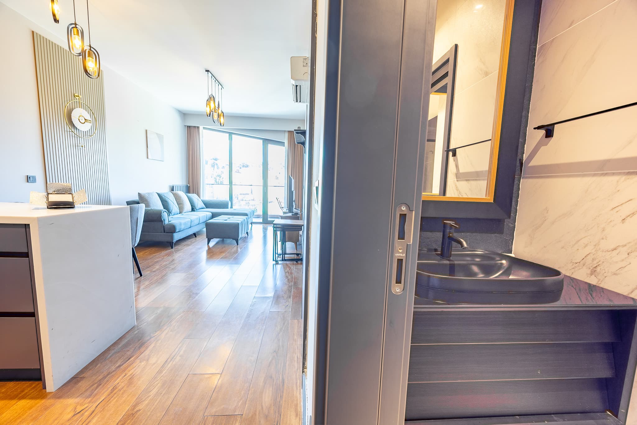 central City Apartment with Premium Amenities , furnished apartment in Beyoğlu, Istanbul — image 14