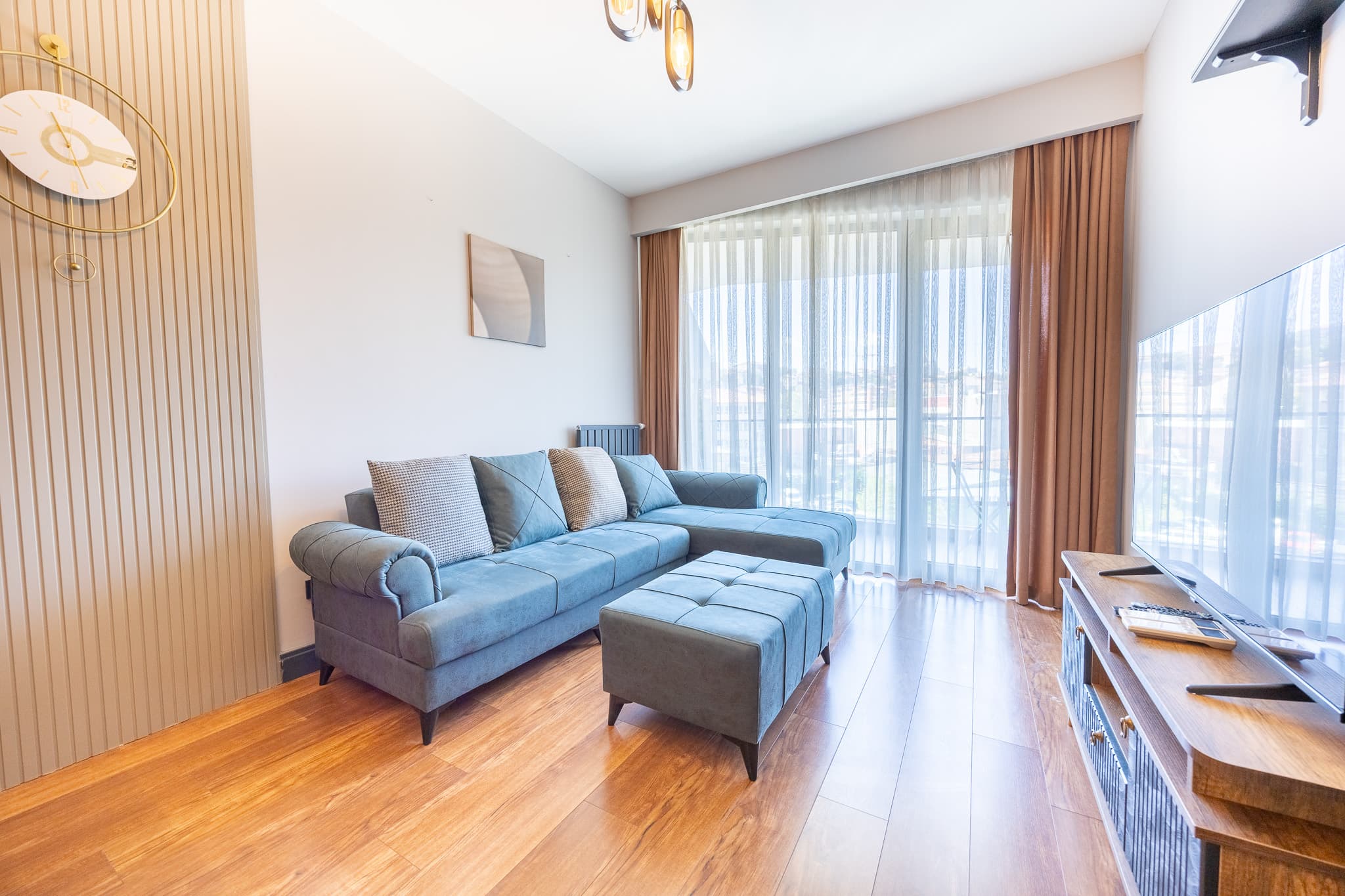 central City Apartment with Premium Amenities , furnished apartment in Beyoğlu, Istanbul — image 3