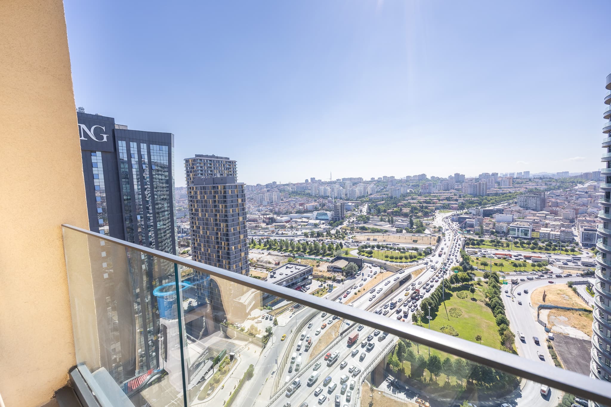Warm & Stylish 1BR Apartment with City View, furnished apartment in Bağcılar, Istanbul — image 5