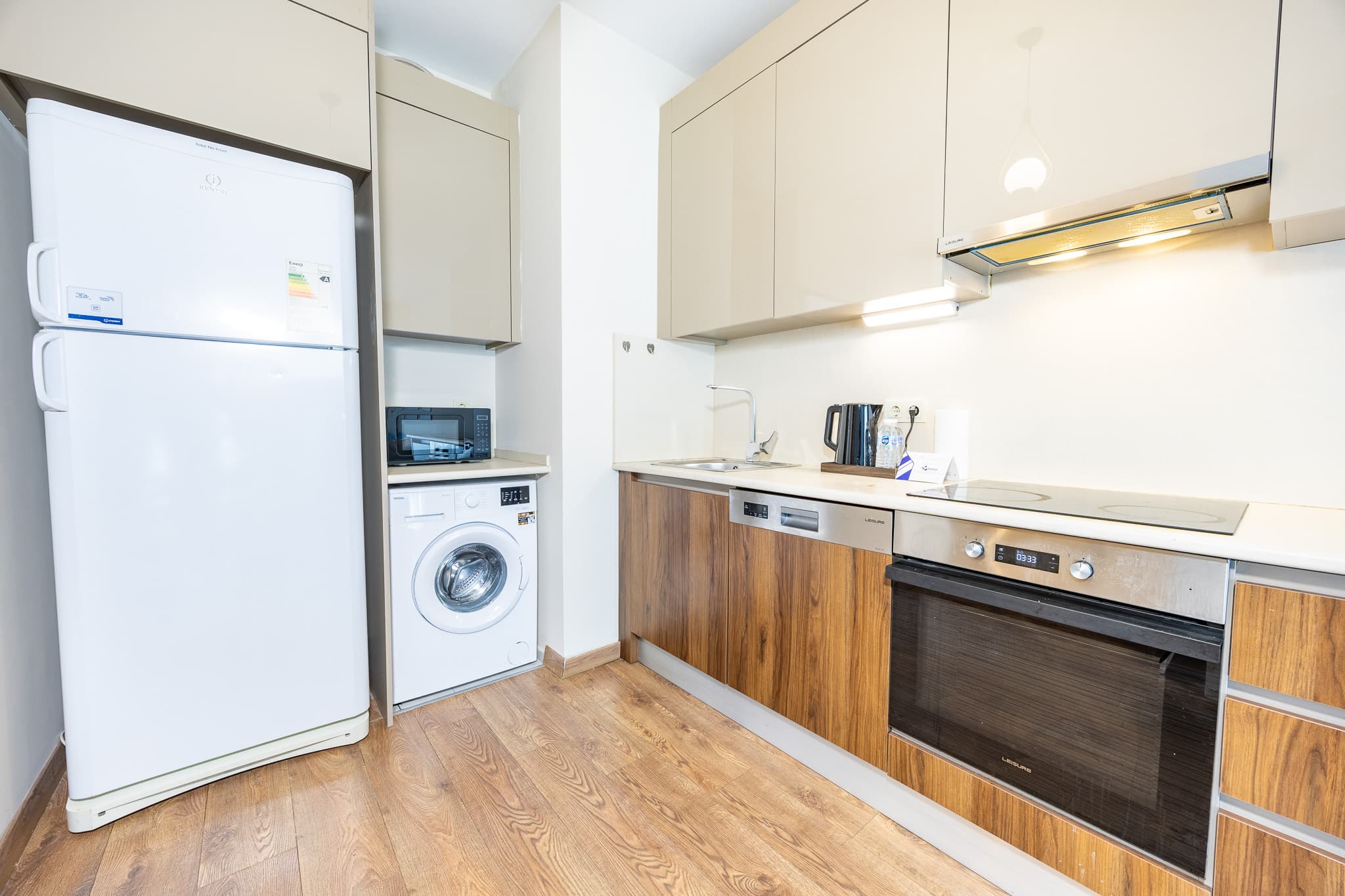 Spacious 1BR with City View | Next to 212 Outlet , furnished apartment in Bağcılar, Istanbul — image 16