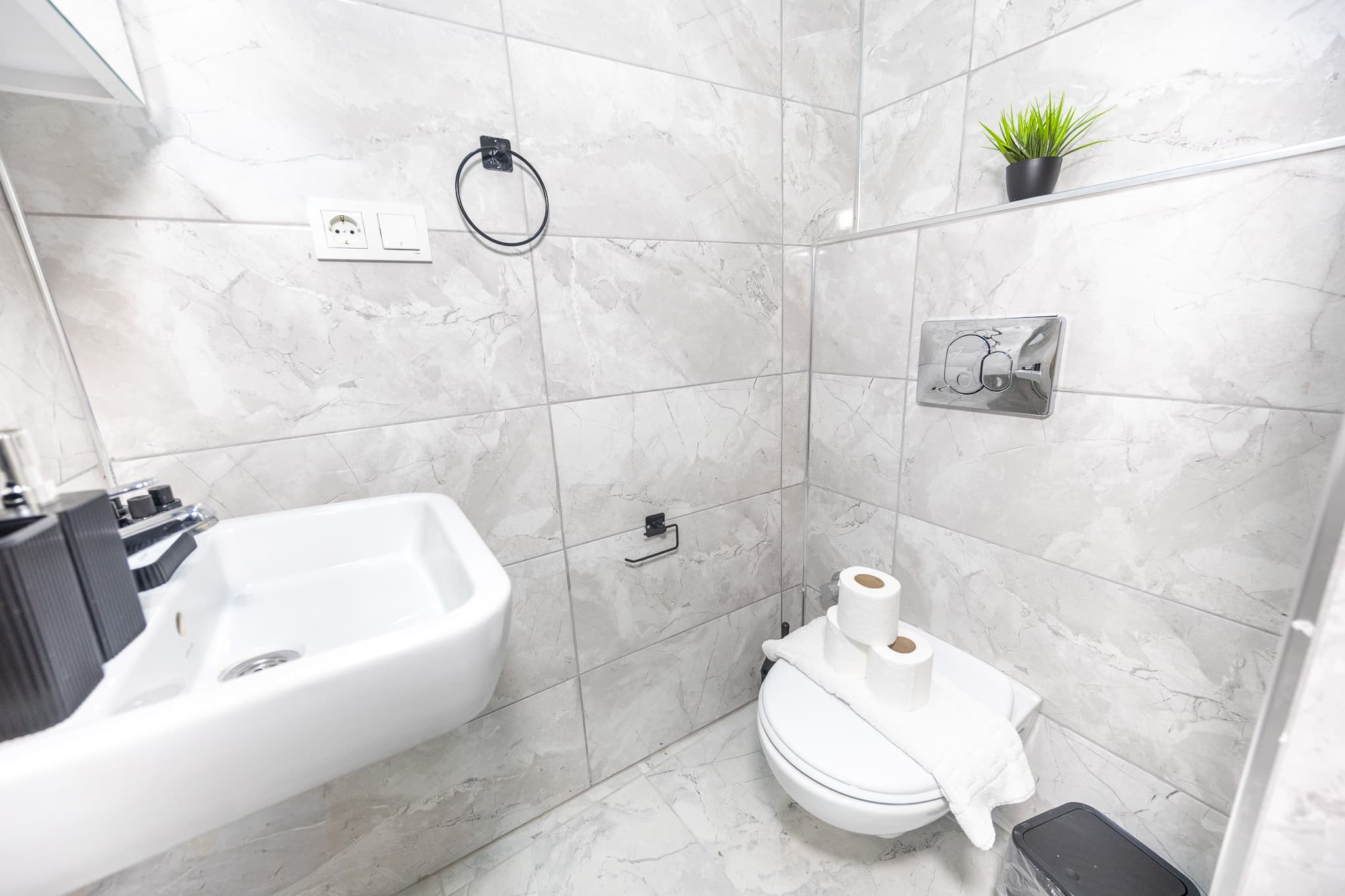 Bright & Modern 2 Bdr | Walk to Taksim, furnished apartment in Beyoğlu, Istanbul — image 14