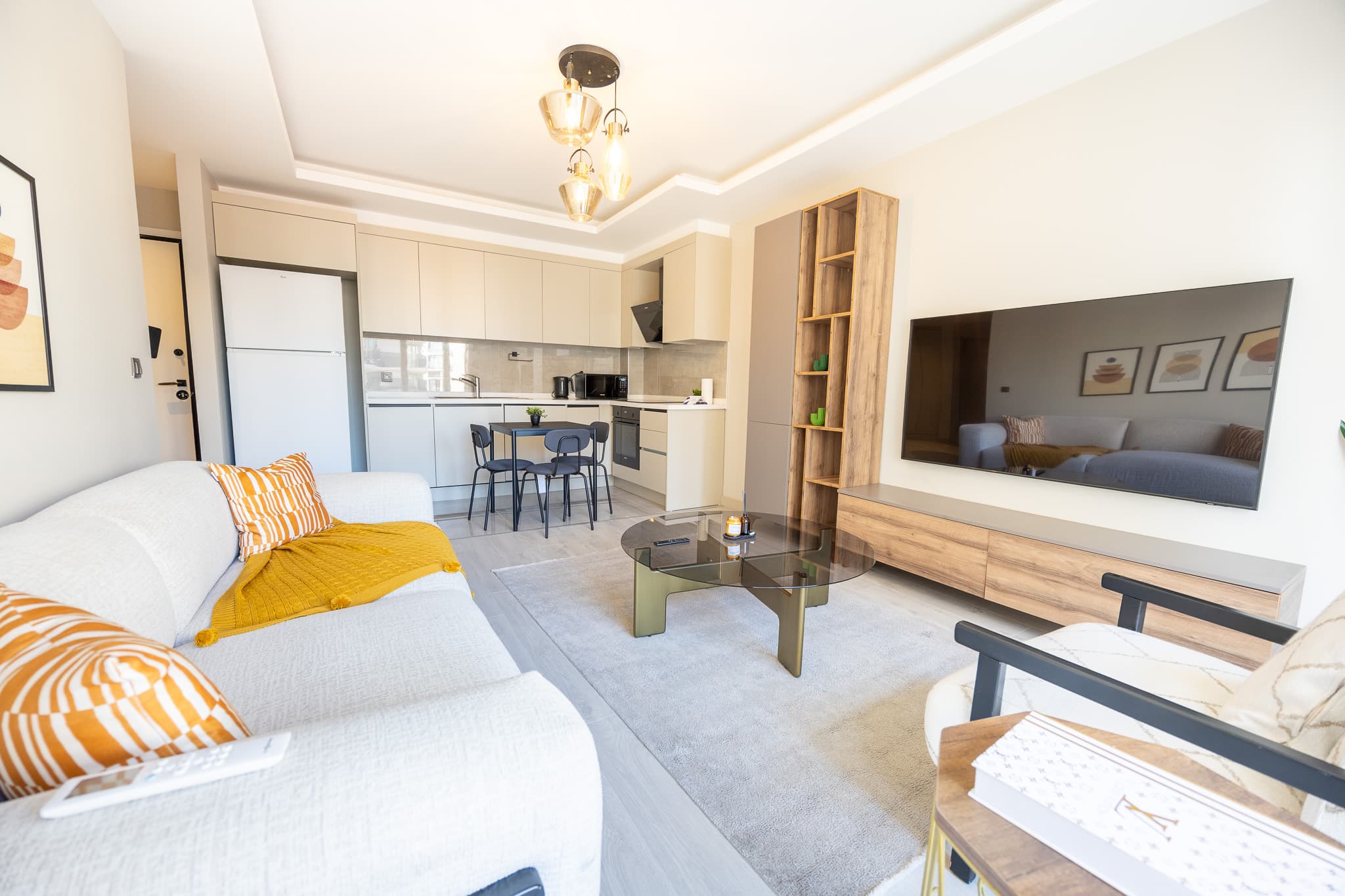 Relax Unwind: Inviting 1BR Apt, Cozy Interiors, furnished apartment in Küçükçekmece, Istanbul — image 6