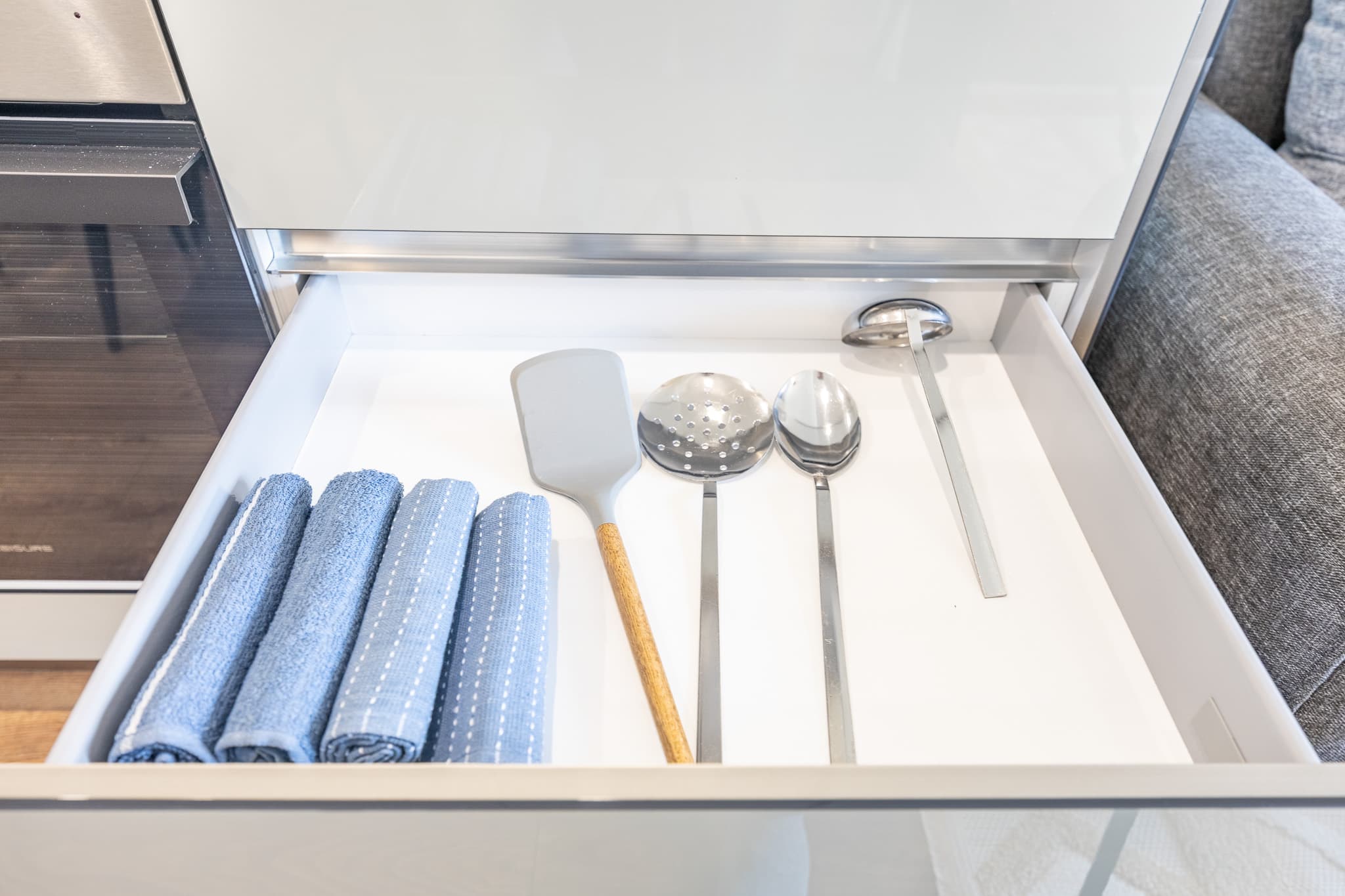  Modern  City Living - Your Urban Charm, furnished apartment in Bağcılar, Istanbul — image 15