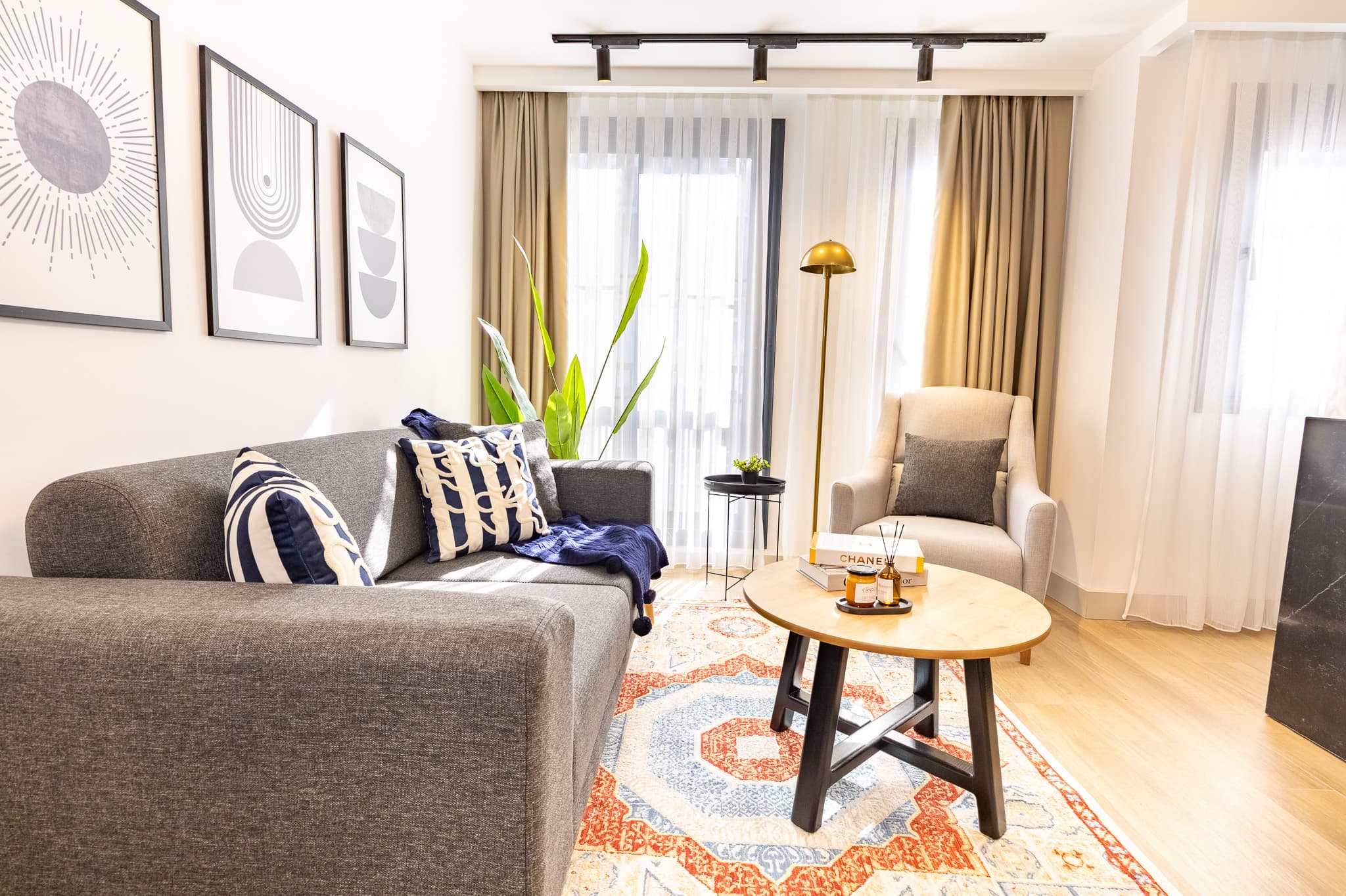 Stylish 1BR | Bright Modern Living, furnished apartment in Beyoğlu, Istanbul — image 8