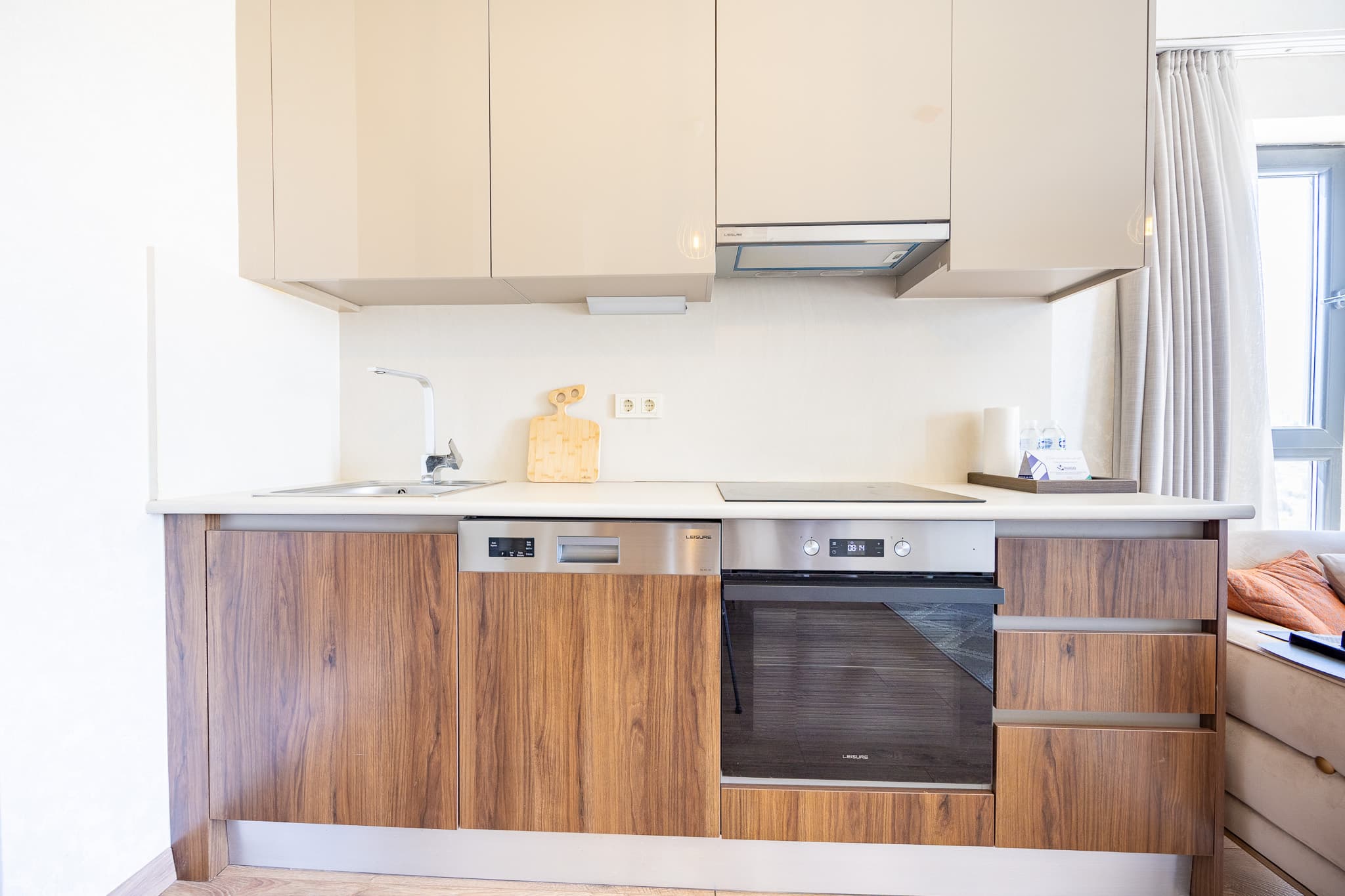 Stylish &  Warm 1BR Apartment with City View, furnished apartment in Bağcılar, Istanbul — image 11
