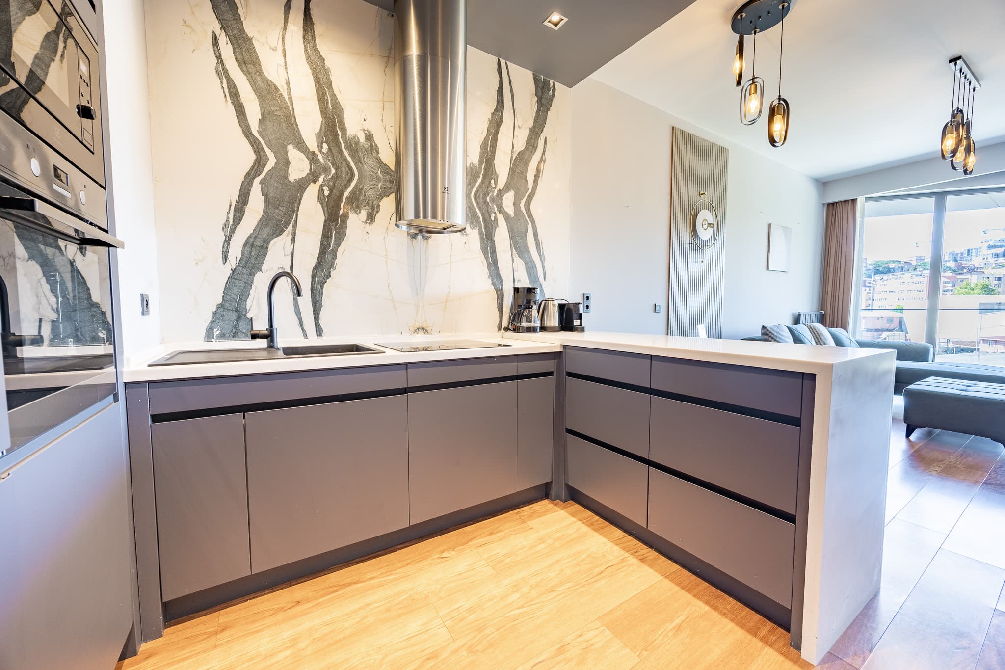 central City Apartment with Premium Amenities , furnished apartment in Beyoğlu, Istanbul — image 21