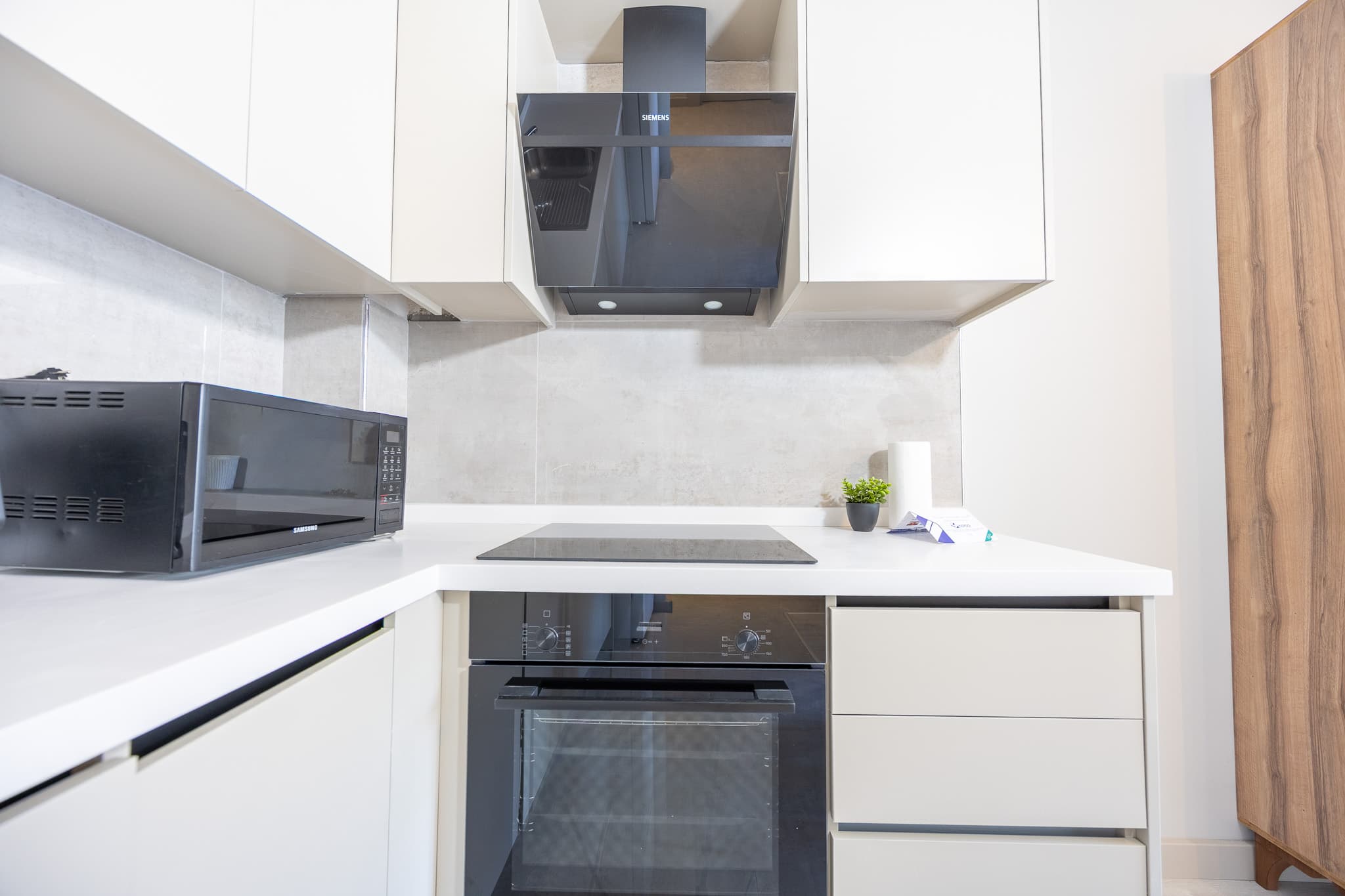 Relax Unwind: Inviting 1BR Apt, Cozy Interiors, furnished apartment in Küçükçekmece, Istanbul — image 13