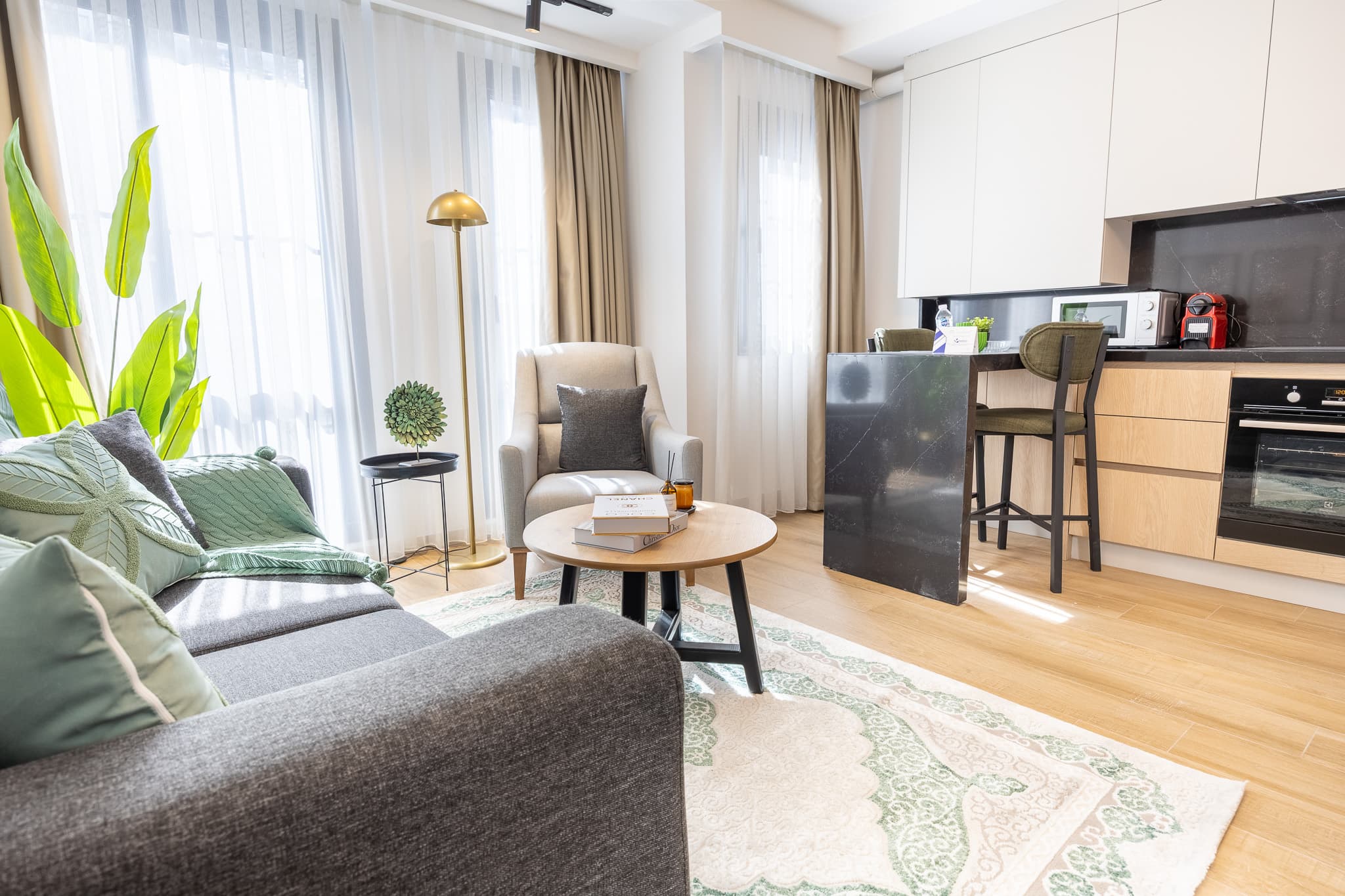 Elegant 1BR | Bright Modern Living, furnished apartment in Beyoğlu, Istanbul — image 7