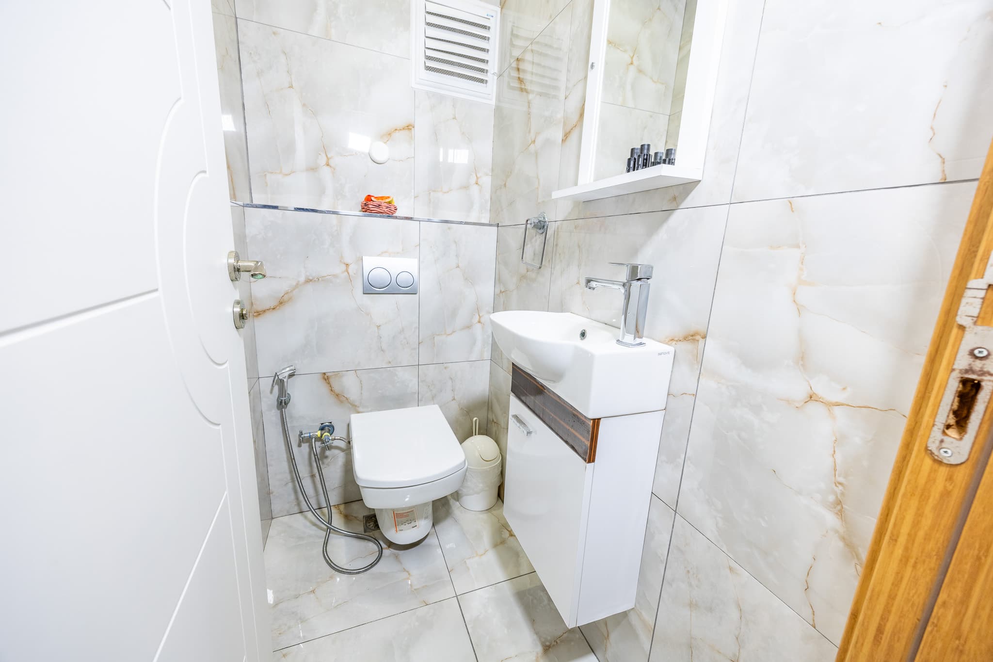 Sea View Villa | Private Pool, furnished apartment in Büyükçekmece, Istanbul — image 17