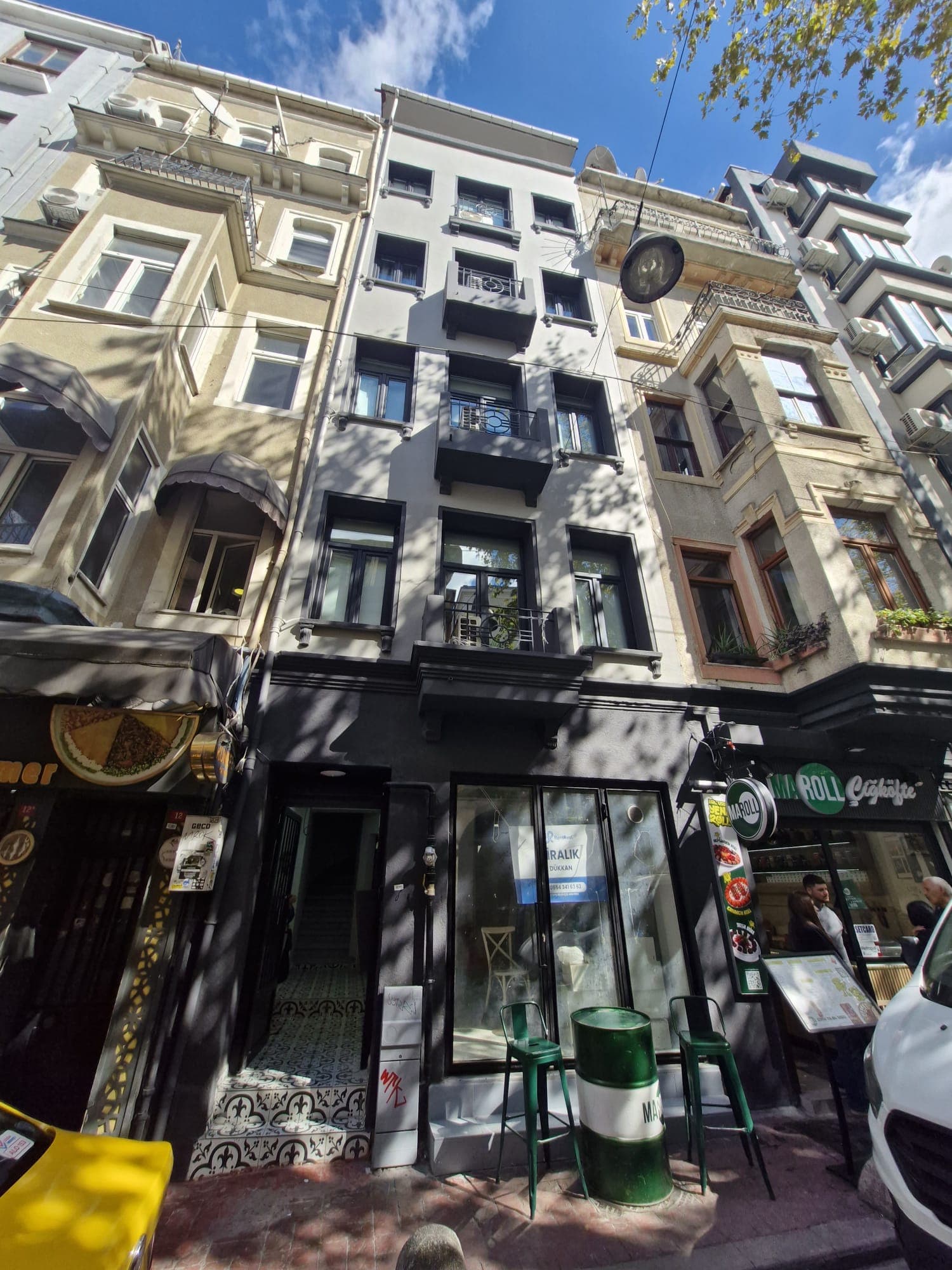 Bright & Cozy Studio | Walk to Taksim, furnished apartment in Beyoğlu, Istanbul — image 11