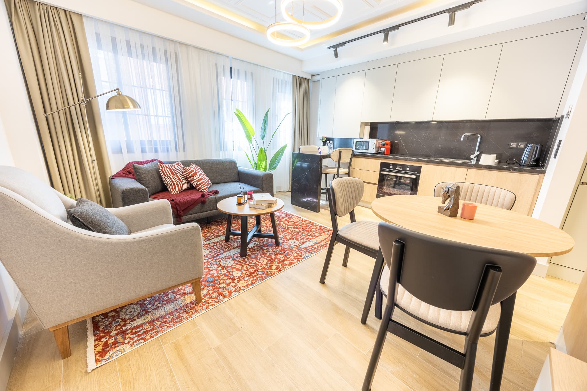 Bright Modern 1BR Duplex | Stylish City Stay, furnished apartment in Beyoğlu, Istanbul — image 4