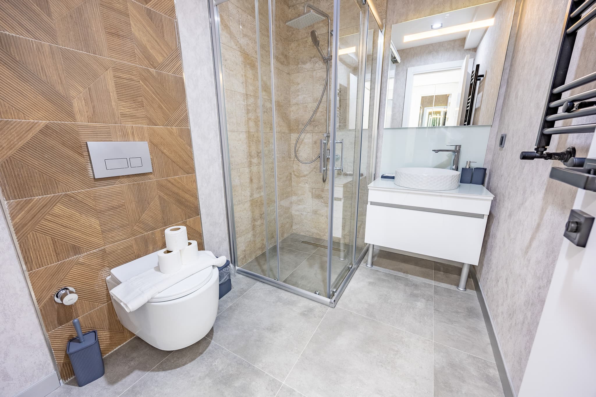 Warm & Inviting Flat in the City Center, furnished apartment in Bağcılar, Istanbul — image 11