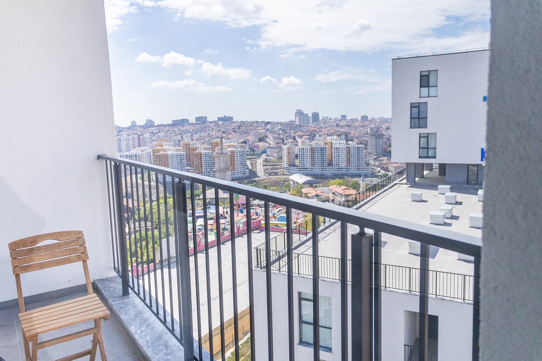 Modern 2BR Apt Near Vialand Mall  , furnished apartment in Eyüpsultan, Istanbul — image 2