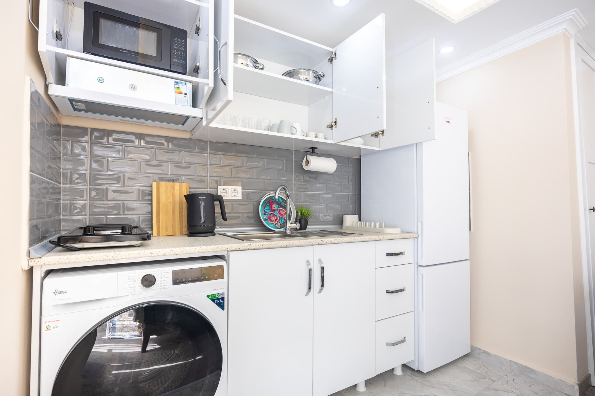 Bright & Modern 1 Bedroom | Walk to Taksim, furnished apartment in Beyoğlu, Istanbul — image 22