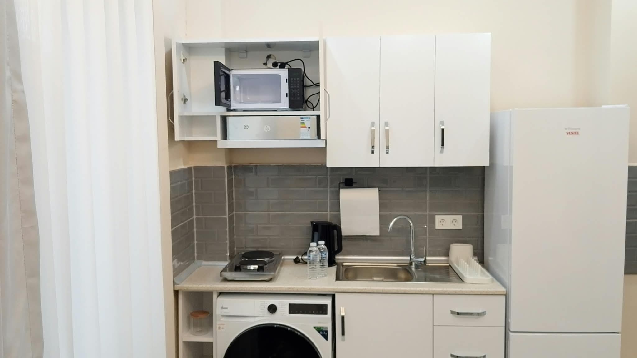 Elegant 2BR Stay | Explore Taksim, furnished apartment in Beyoğlu, Istanbul — image 8