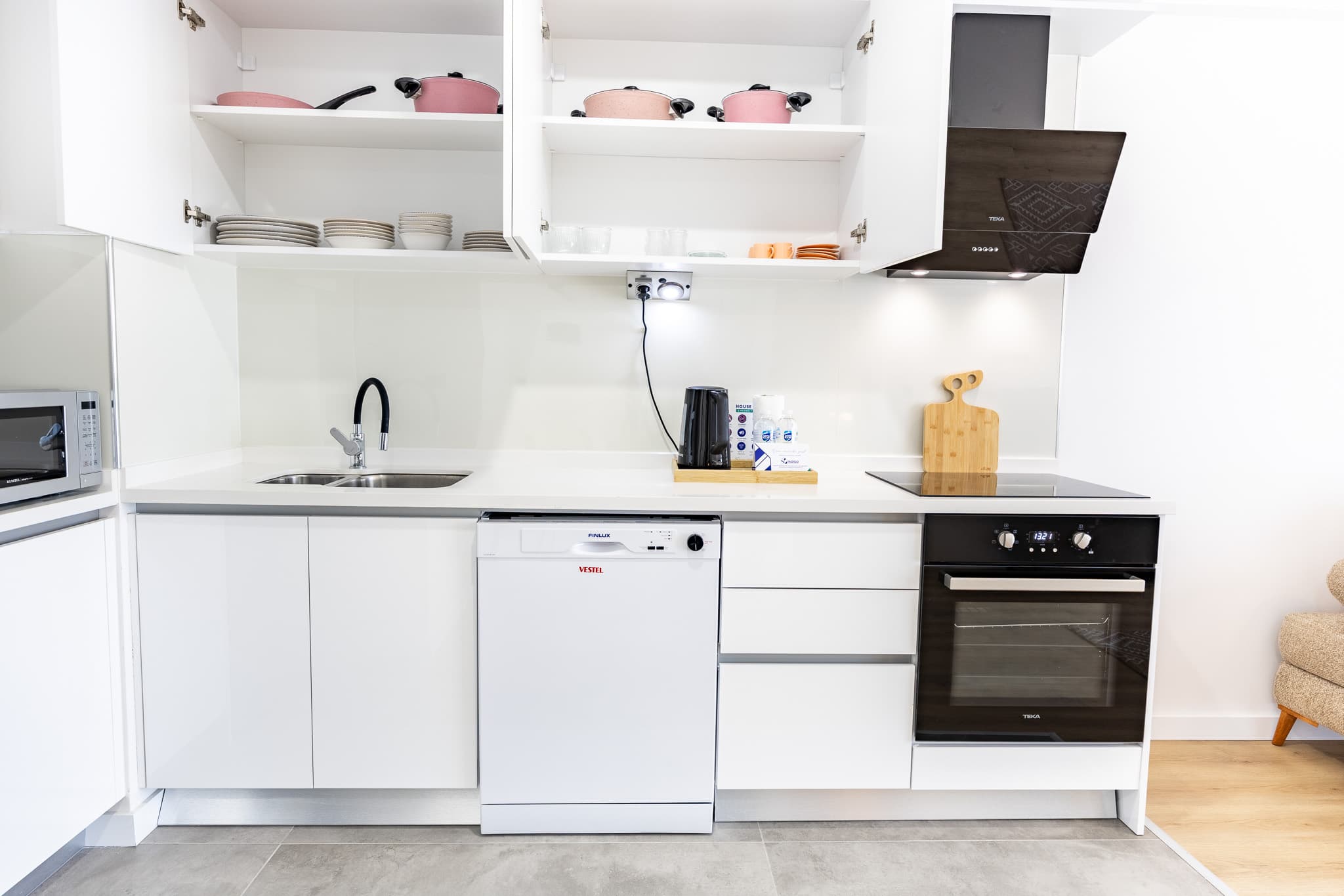 Warm & Inviting Flat in the City Center, furnished apartment in Bağcılar, Istanbul — image 14