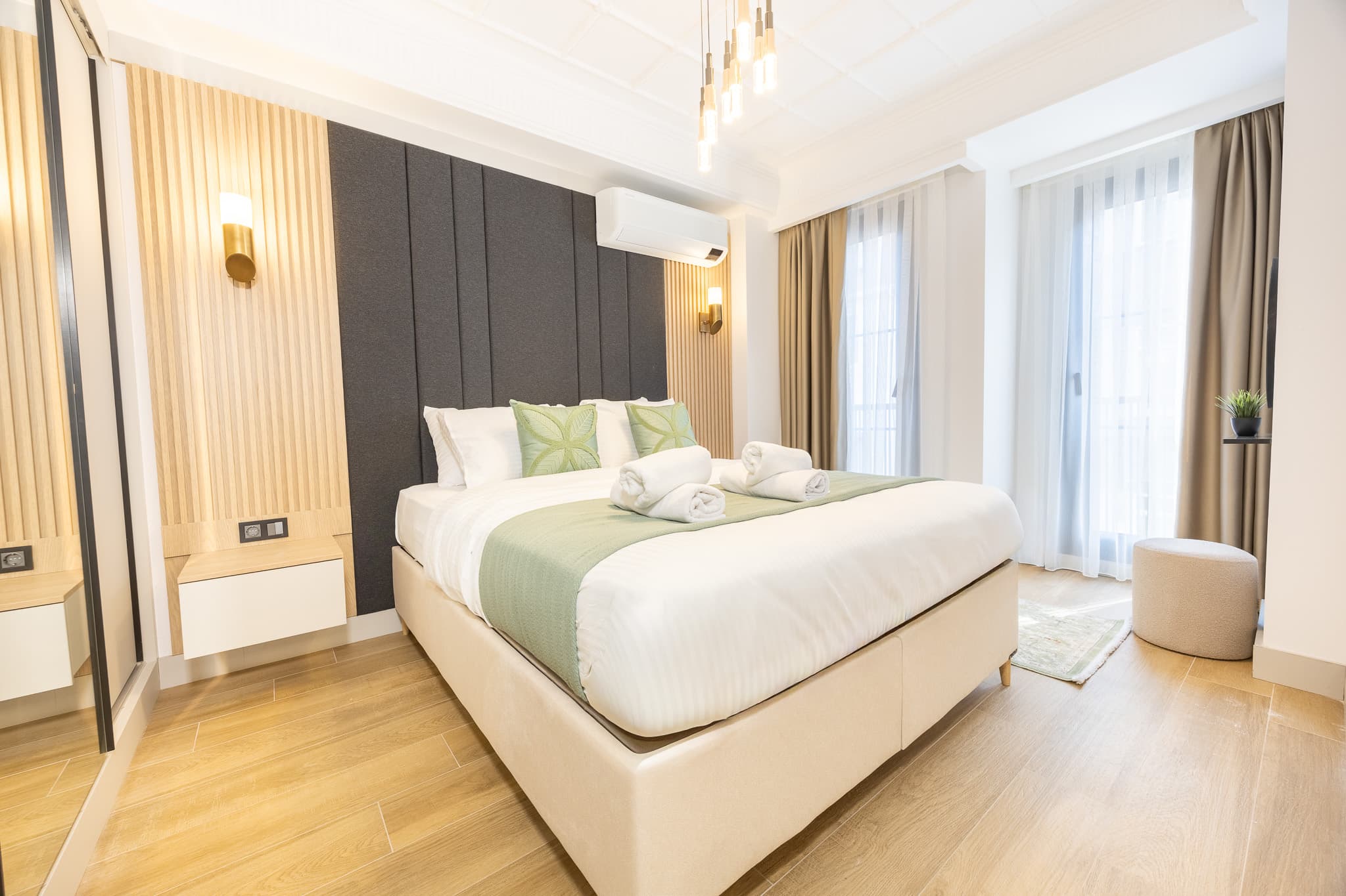 Stylish 1BR | Bright Modern Living, furnished apartment in Beyoğlu, Istanbul — image 10