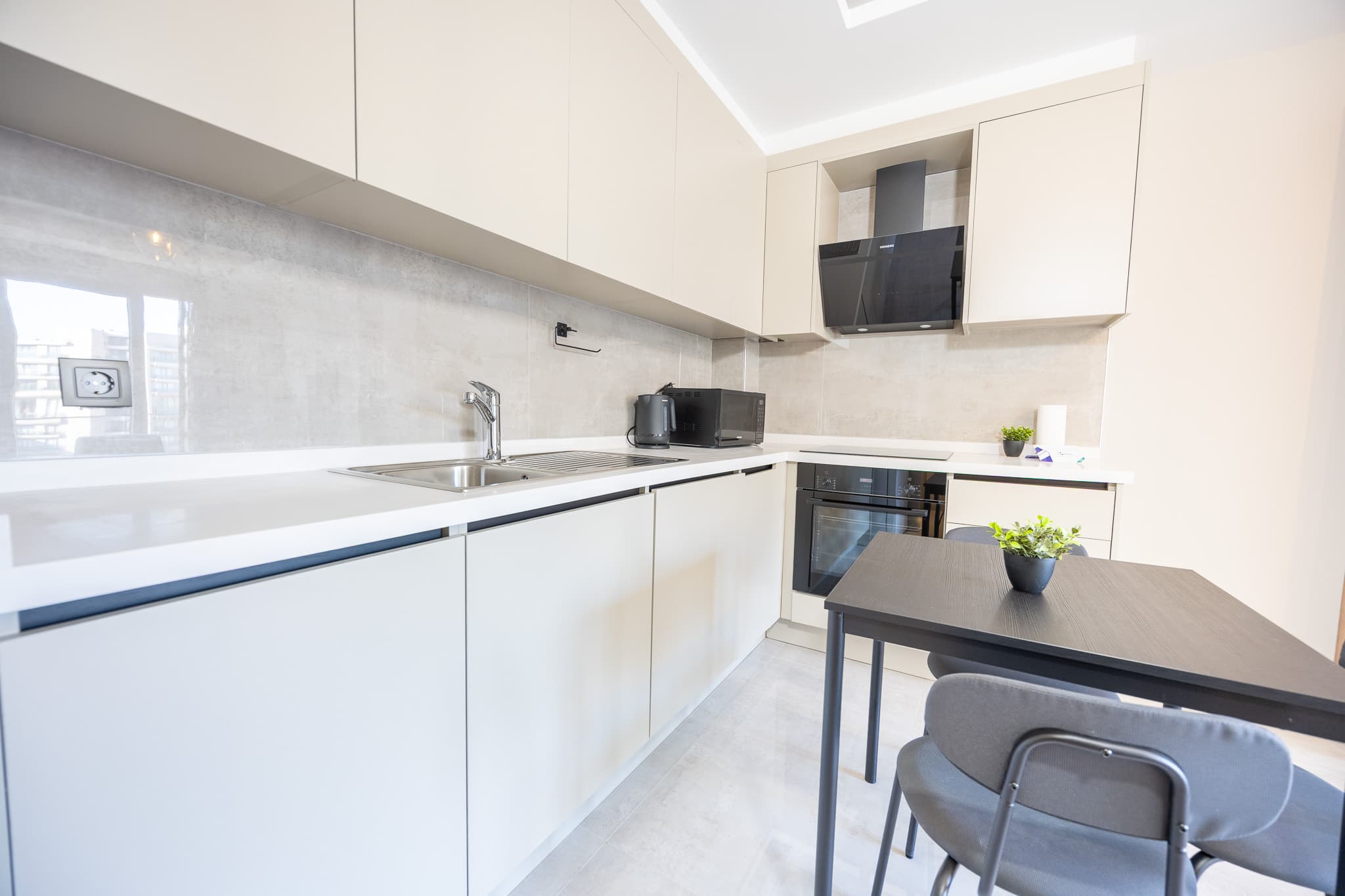 Relax Unwind: Inviting 1BR Apt, Cozy Interiors, furnished apartment in Küçükçekmece, Istanbul — image 12