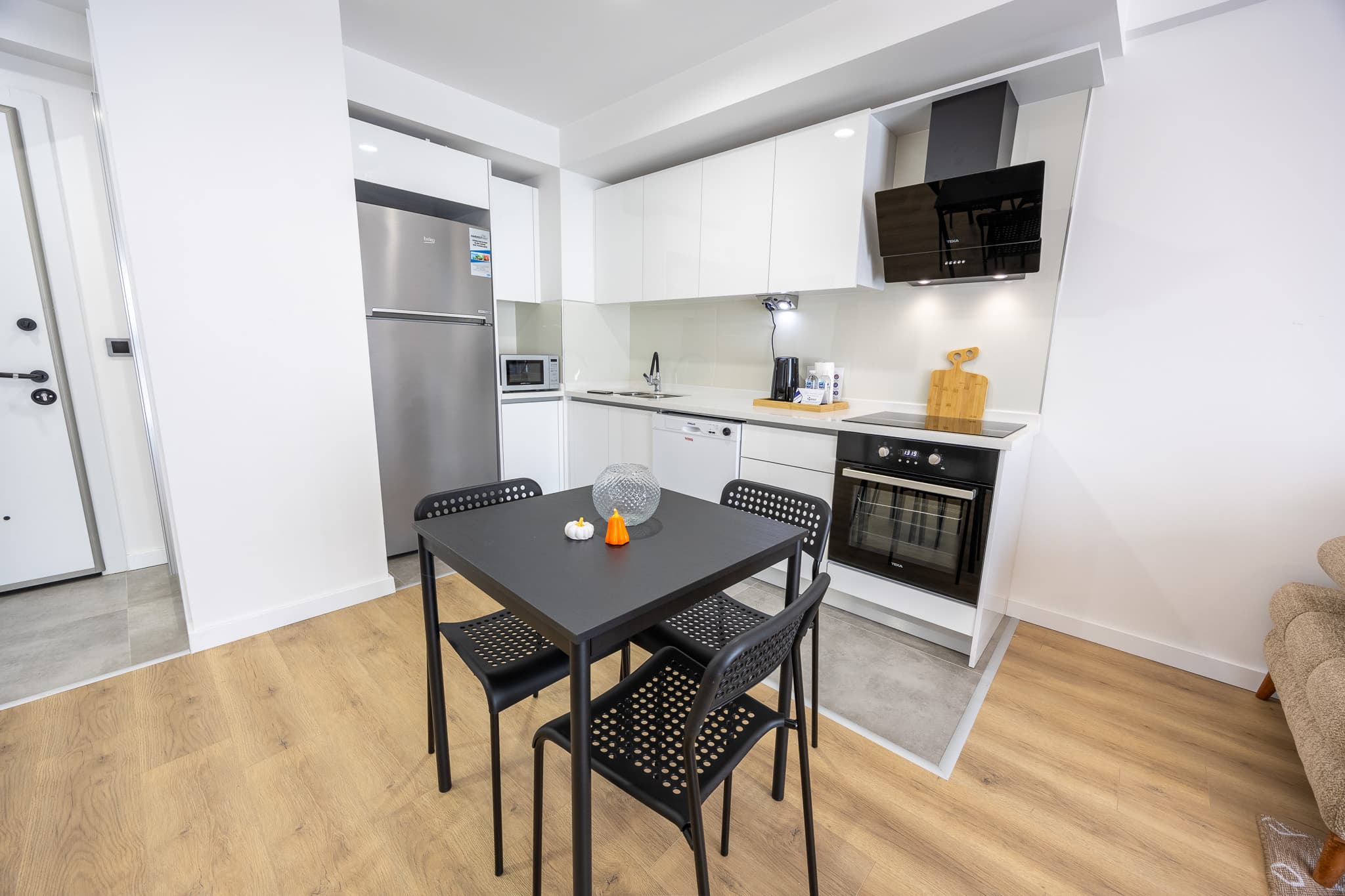 Warm & Inviting Flat in the City Center, furnished apartment in Bağcılar, Istanbul — image 12
