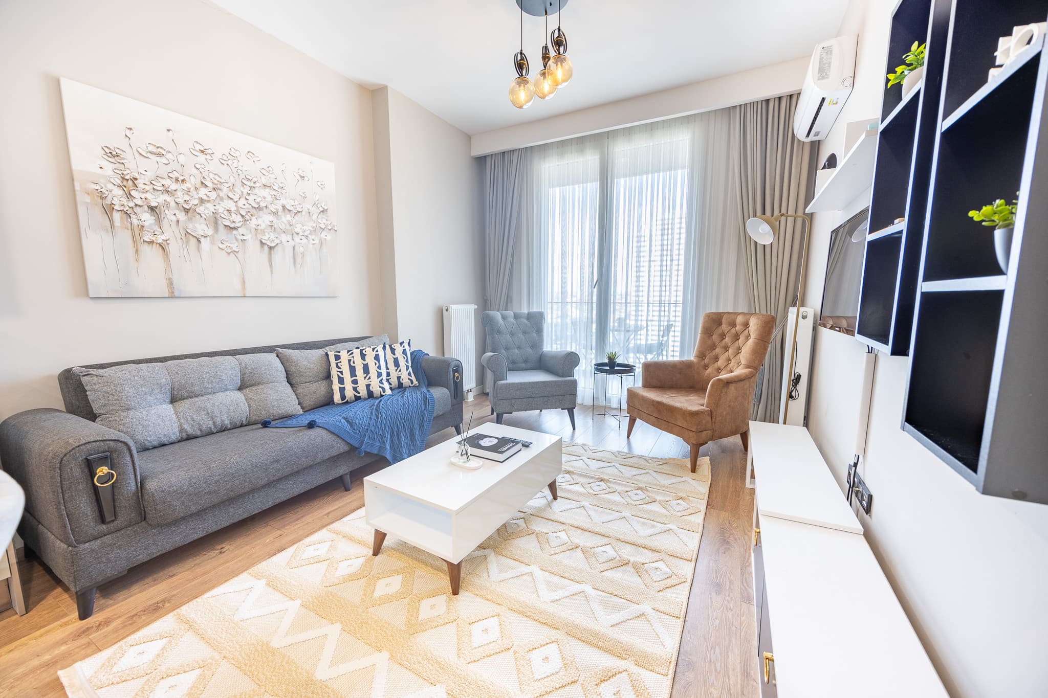  Modern  City Living - Your Urban Charm, furnished apartment in Bağcılar, Istanbul — image 3