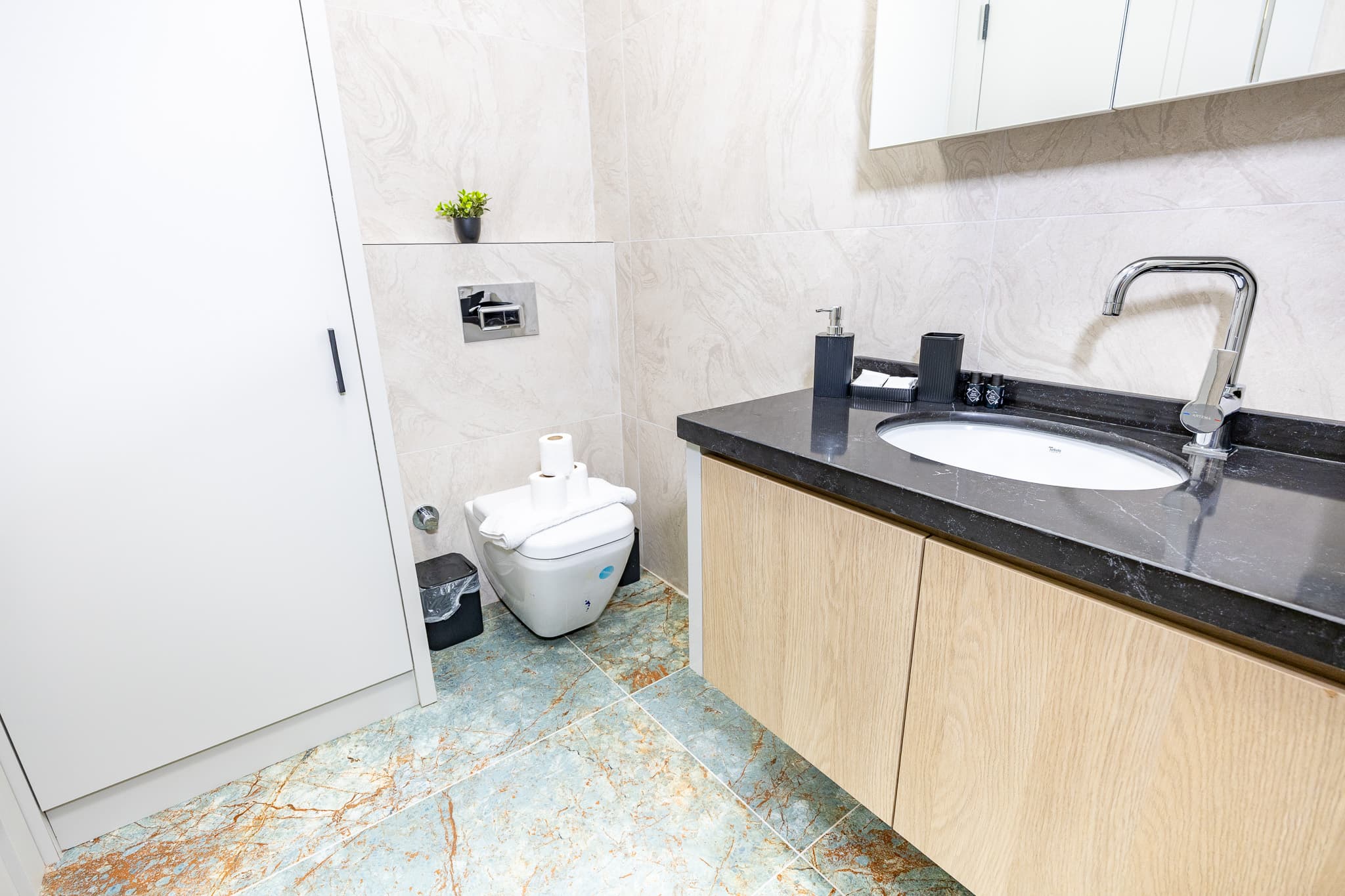 Bright Modern 1BR Duplex | Stylish City Stay, furnished apartment in Beyoğlu, Istanbul — image 14