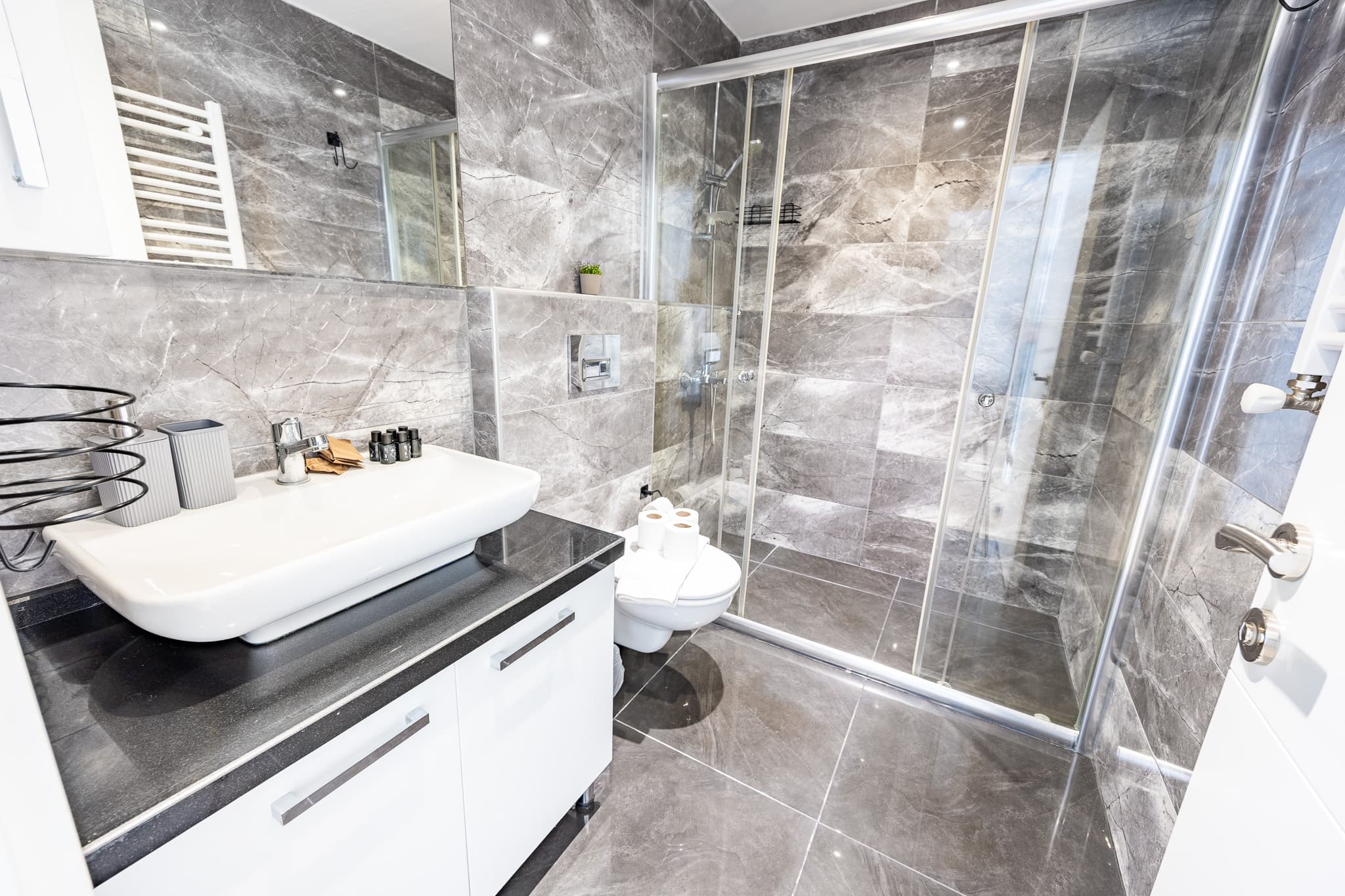 Central 2BR  Apartment In Bomonti, furnished apartment in Şişli, Istanbul — image 15