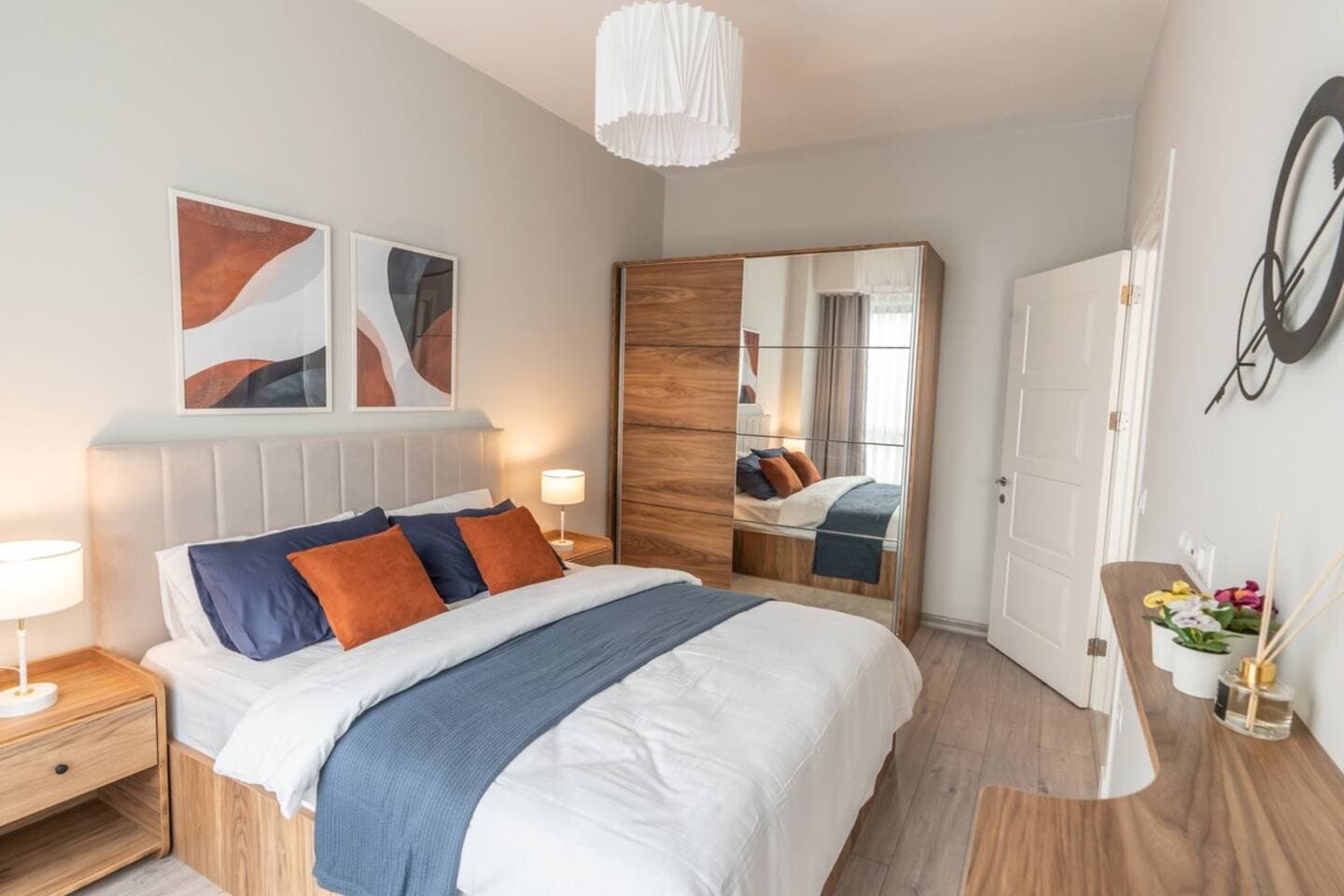 Modern Urban Apt- Relaxation in the City Hustle, furnished apartment in Kadıköy, Istanbul — image 10