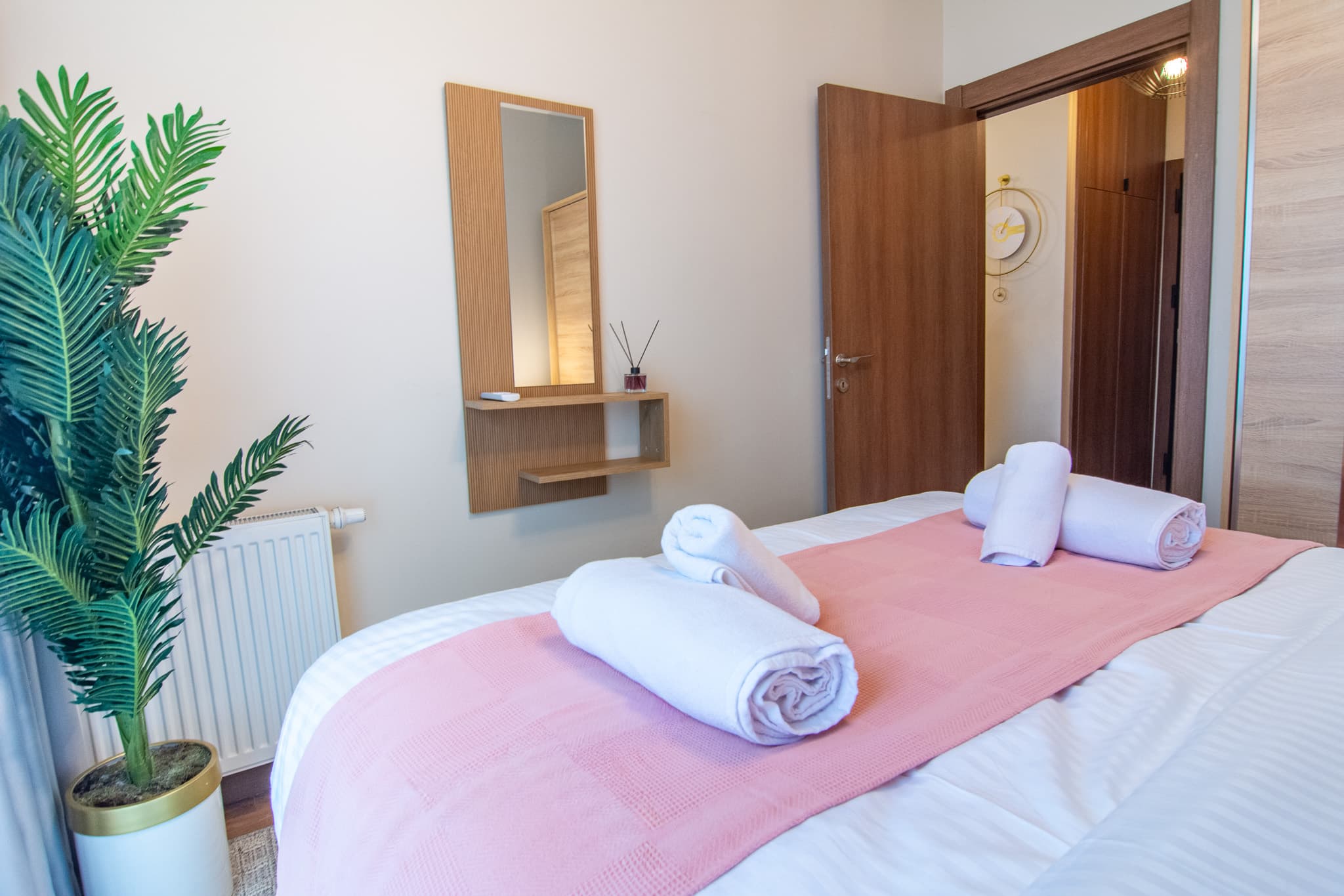 Stylish 1-Bedroom Apartment for City Living, furnished apartment in Bağcılar, Istanbul — image 10