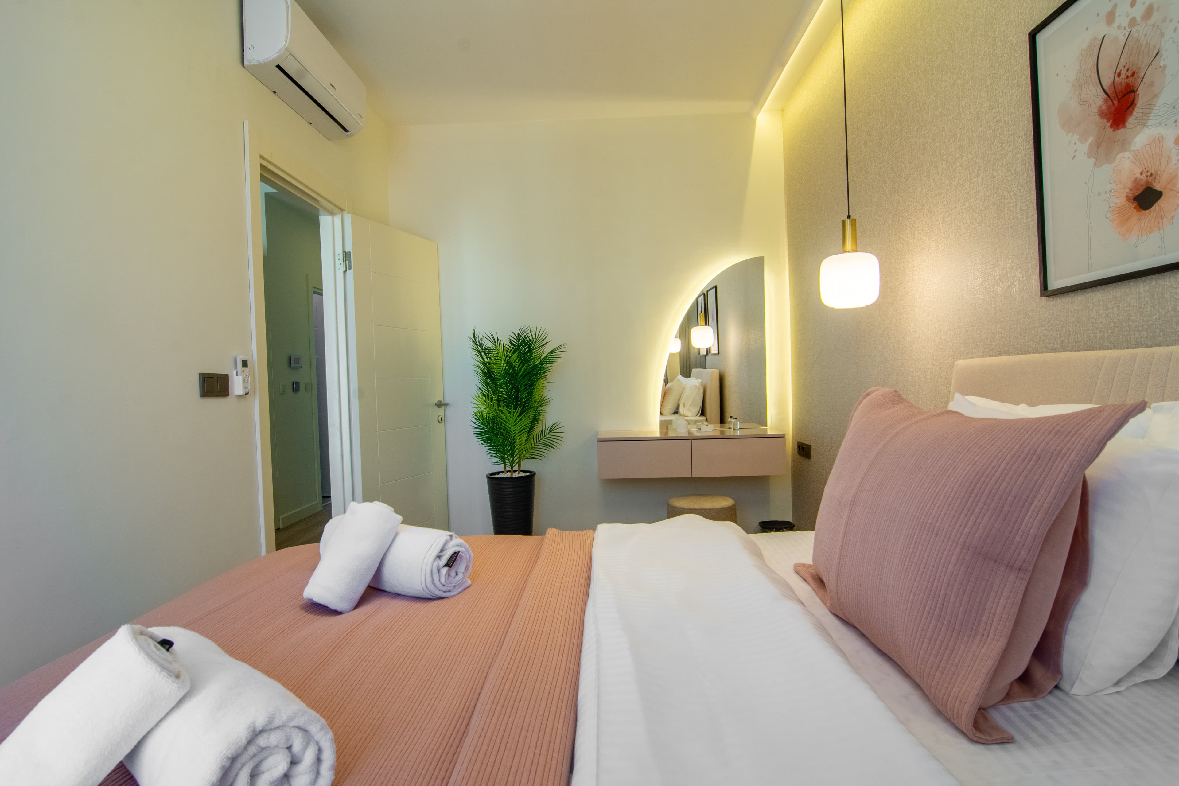 Modern 1 Bdr in Taksim Palace, furnished apartment in Şişli, Istanbul — image 12