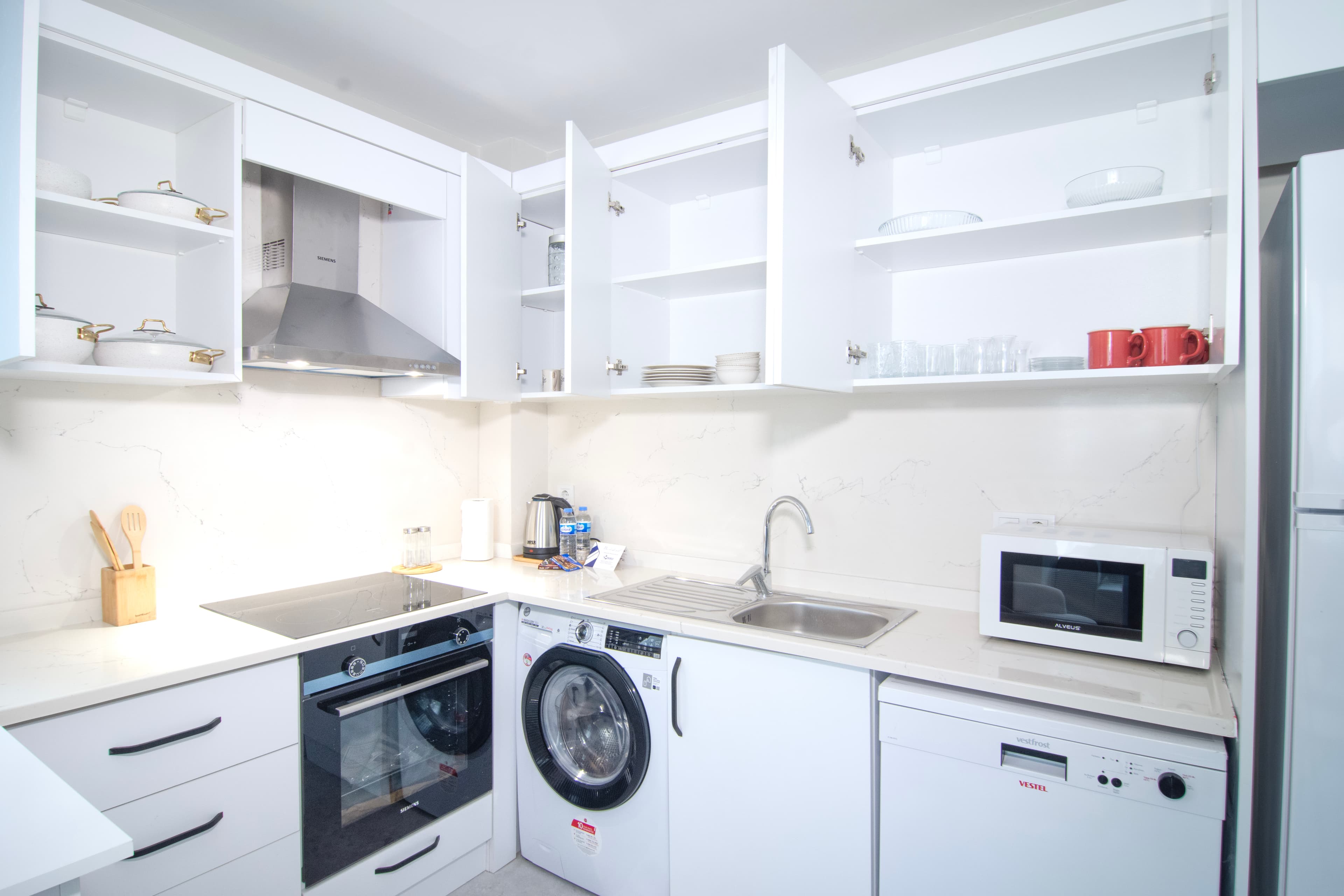 Cozy apt with bedroom & office, furnished apartment in Kağıthane, Istanbul — image 13