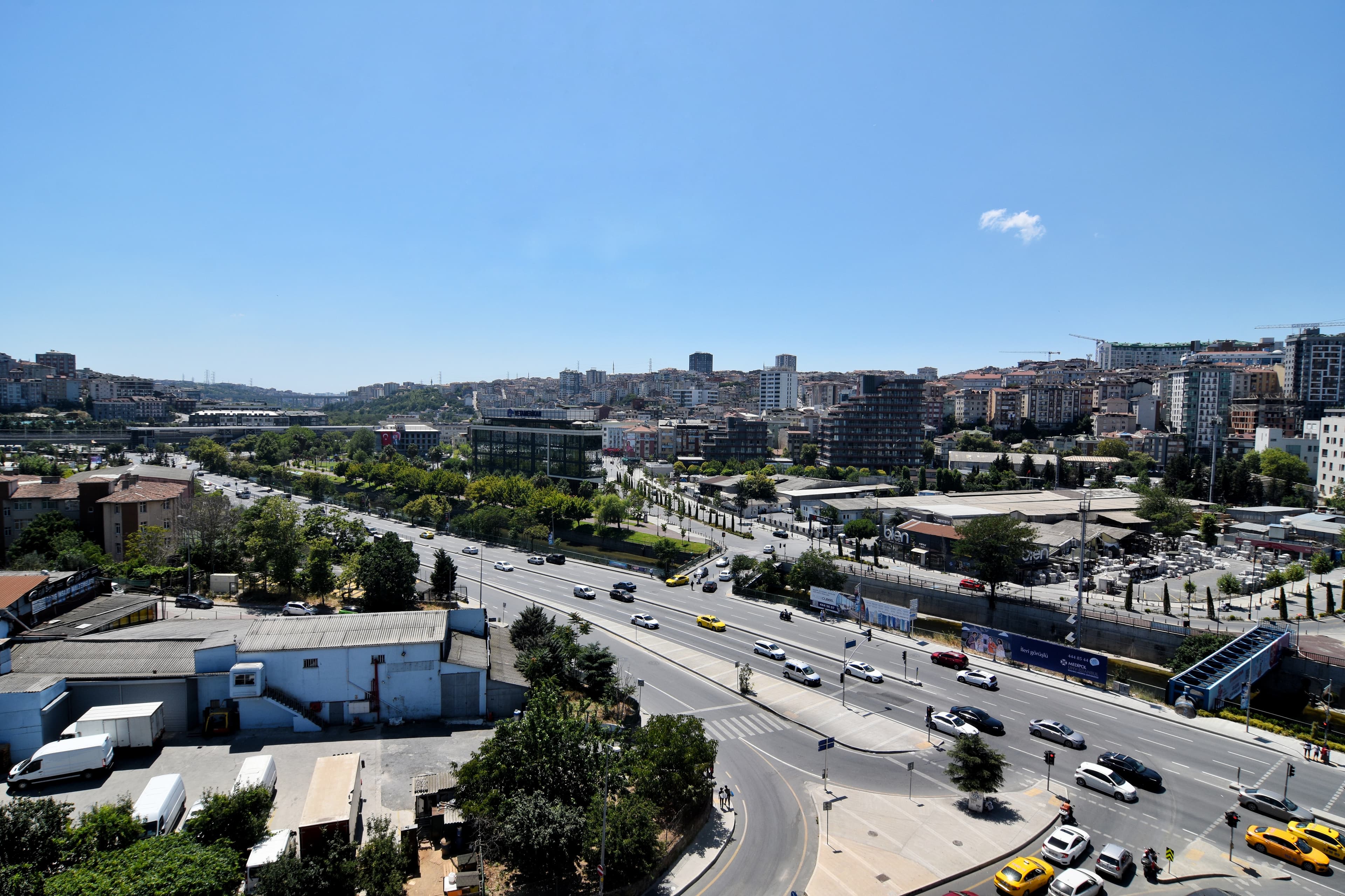 7th floor central 1-Bdr Apt  Wi-Fi/Pool/Gym, furnished apartment in Kağıthane, Istanbul — image 24