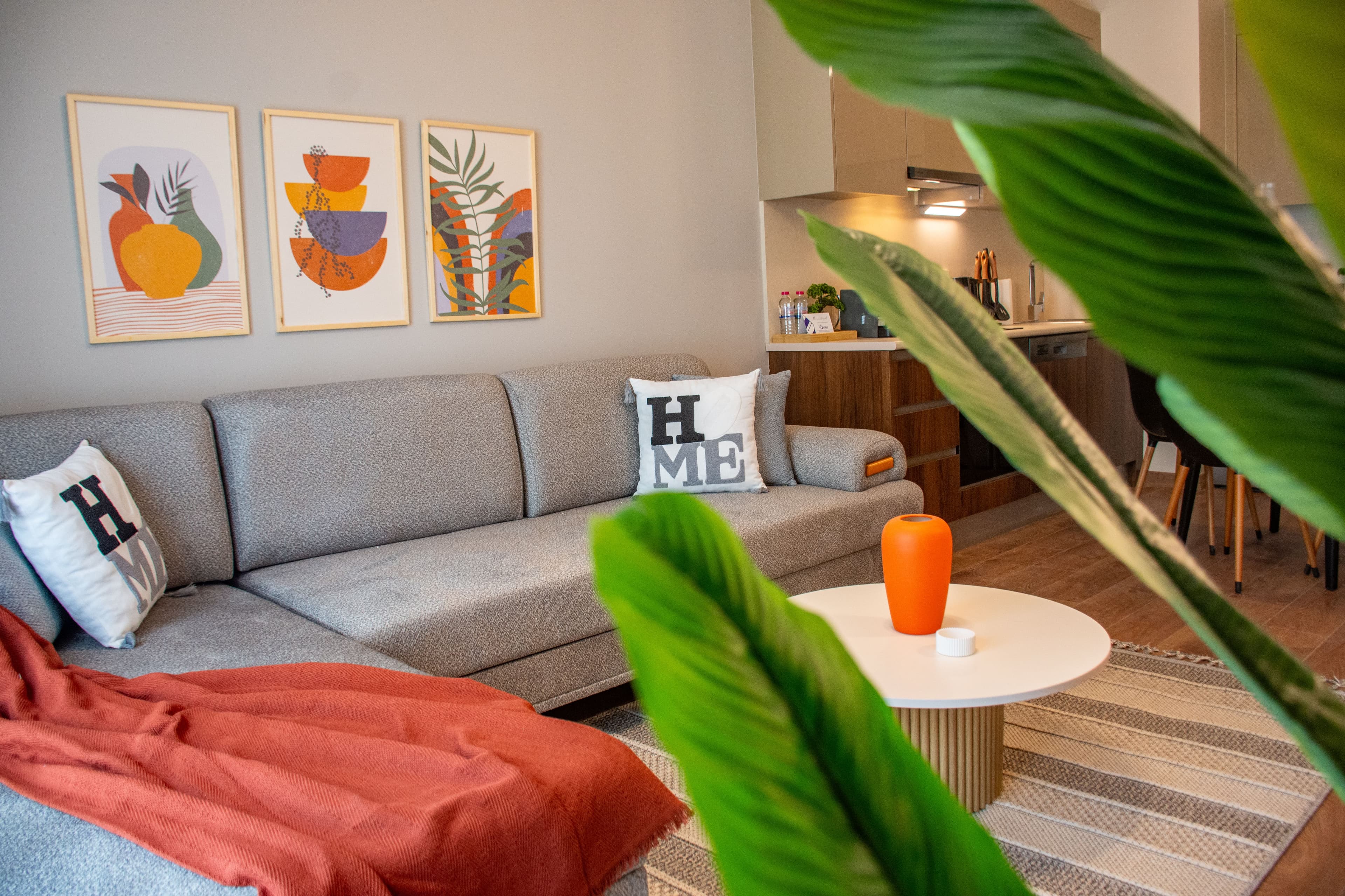 Cozy Modern & Stylish 1BR apartment, furnished apartment in Bağcılar, Istanbul — image 4