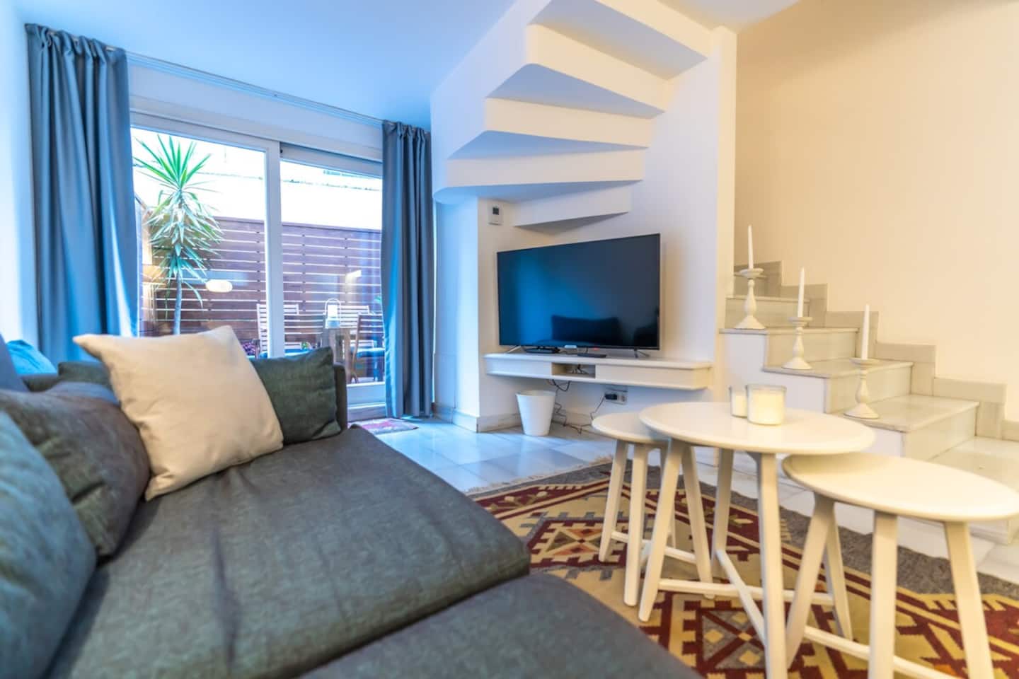 Duplex Modern City Gem with Terrace , furnished apartment in Beyoğlu, Istanbul — image 3