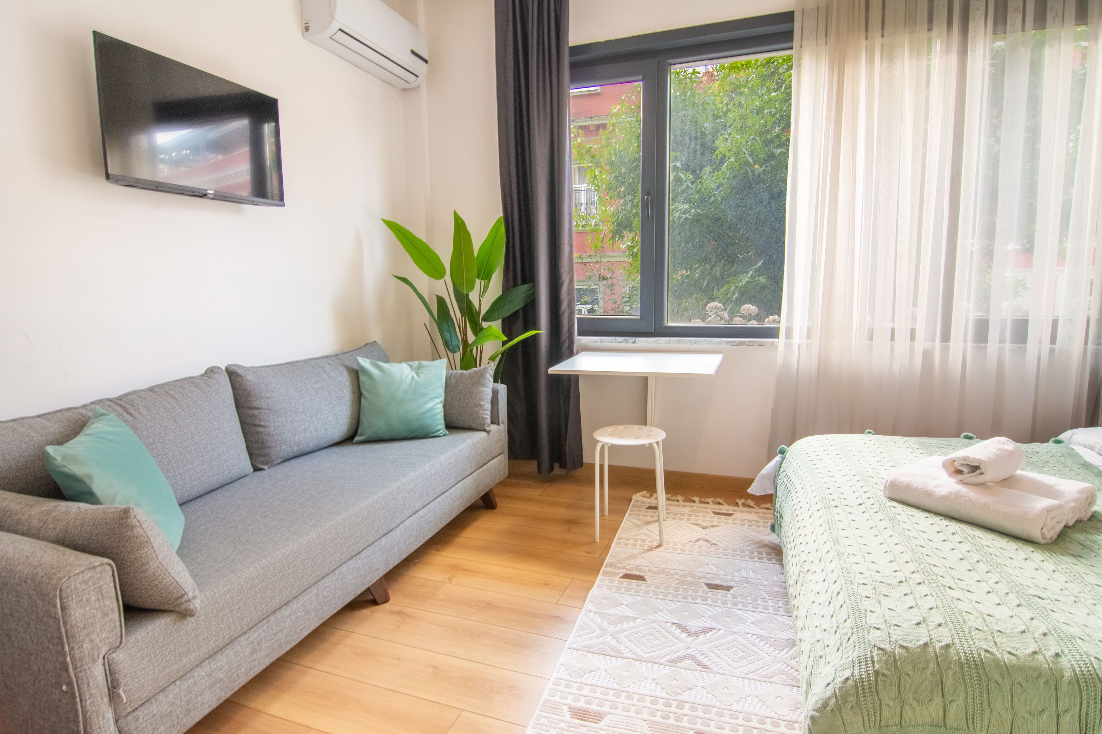 Cozy & Modern Studio in Beyoğlu , furnished apartment in Beyoğlu, Istanbul — image 2
