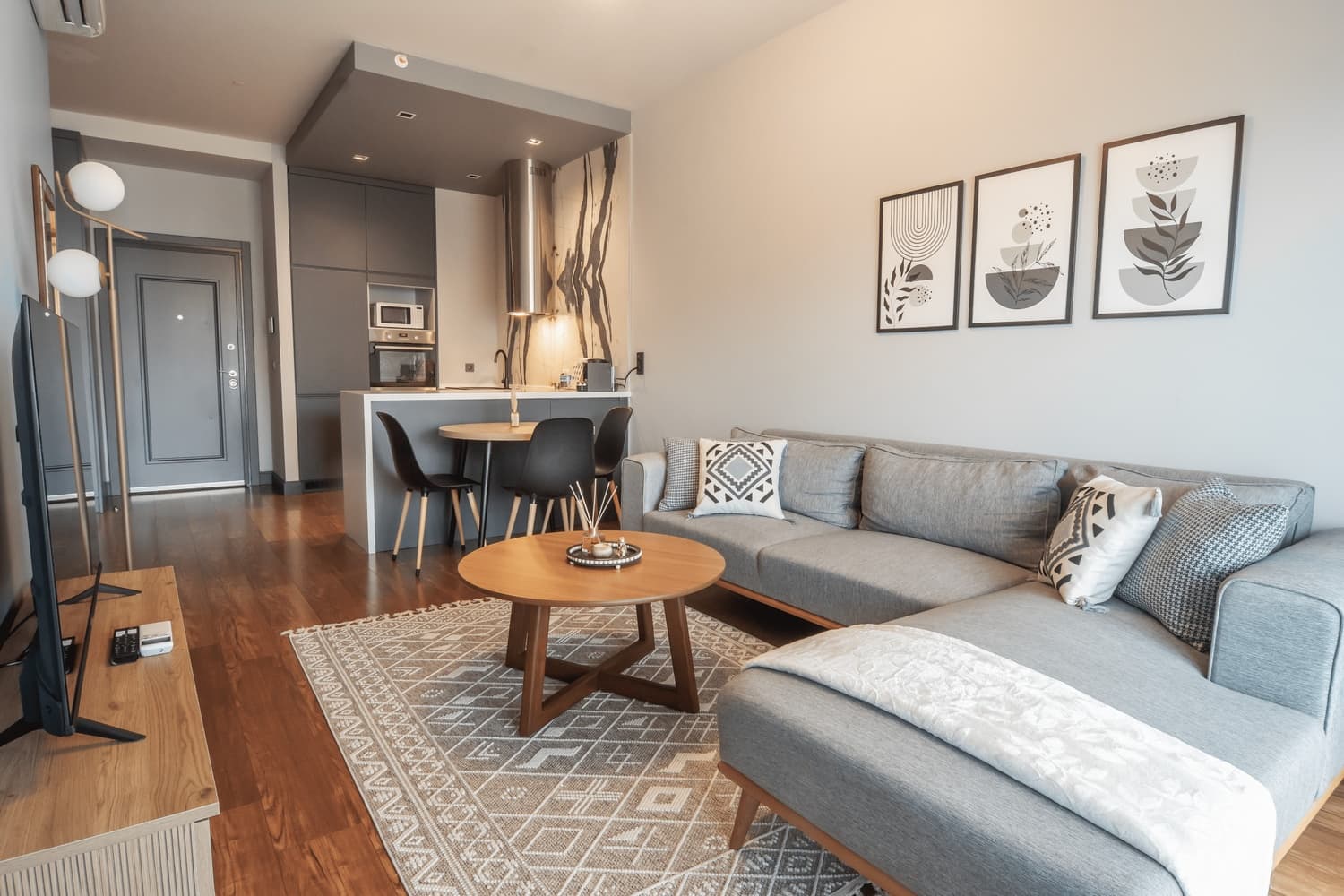 Family-Friendly Home with beautiful view , furnished apartment in Beyoğlu, Istanbul — image 4