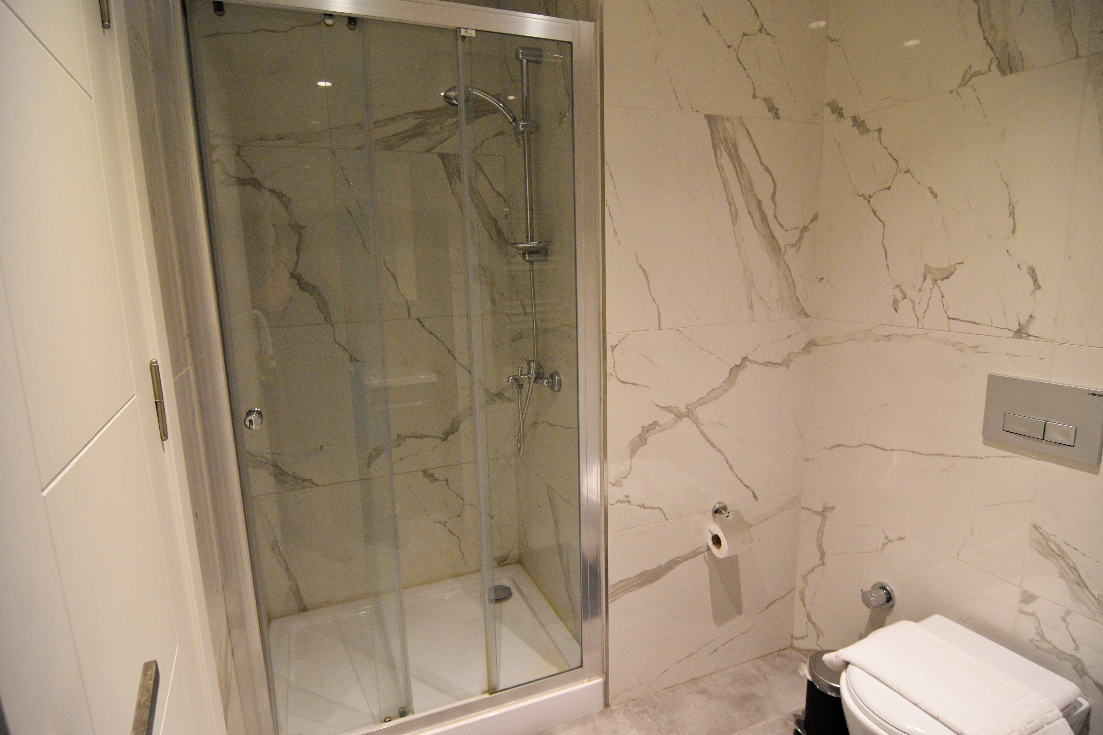 7th floor central 1-Bdr Apt  Wi-Fi/Pool/Gym, furnished apartment in Kağıthane, Istanbul — image 14