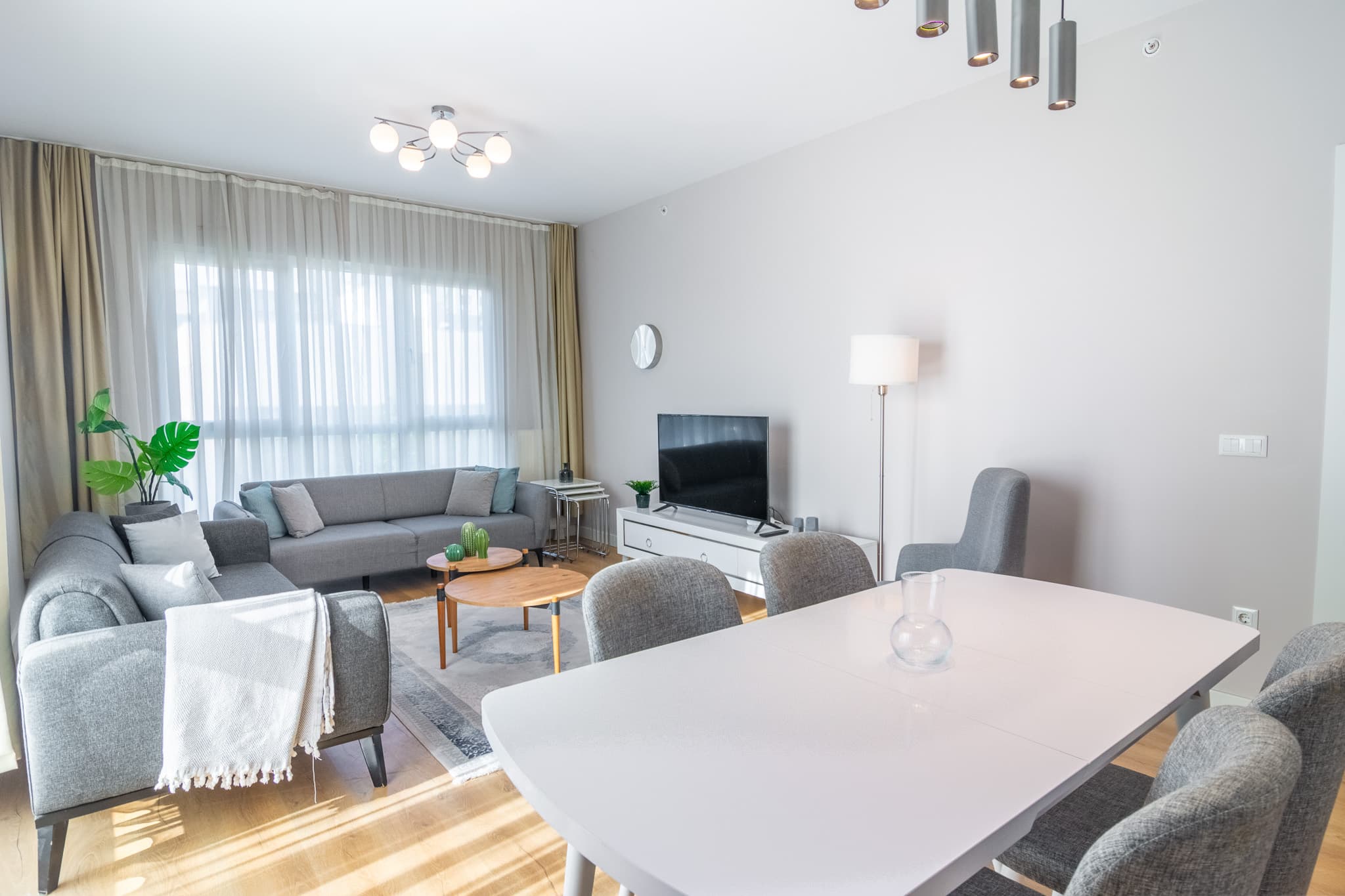 2-Bedroom Escape: Perfect for Families, furnished apartment in Avcılar, Istanbul — image 4